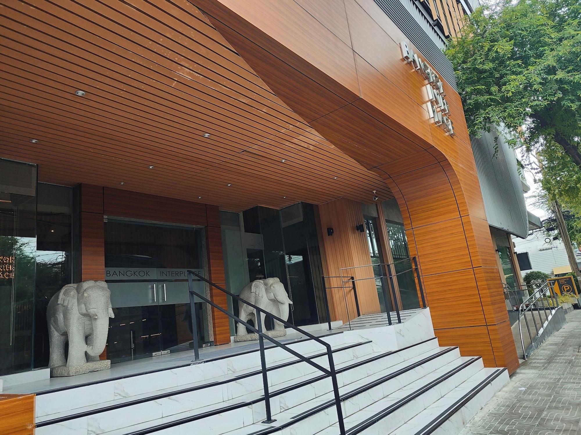 Vista Exterior Bangkok Inter Place Hotel