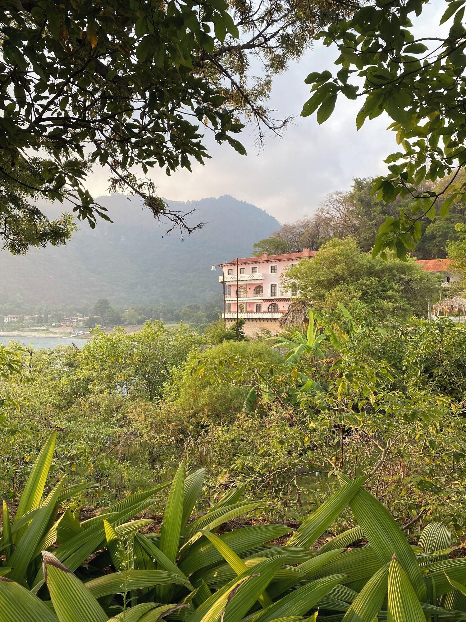 Varios The Lakefront Panajachel by Tzanjuyu