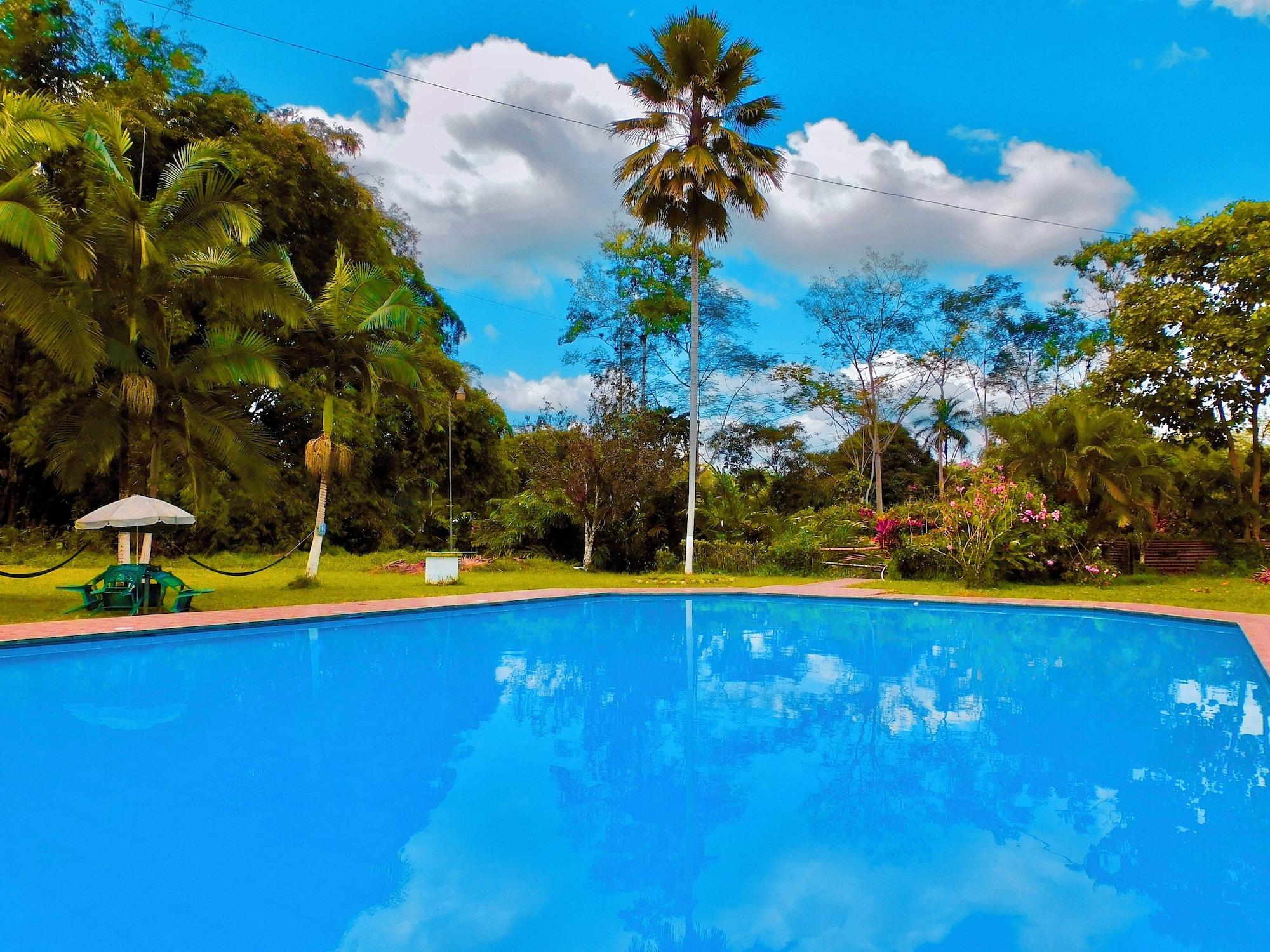 Vista Piscina Puerto Quito Lodge - Las Iguanas
