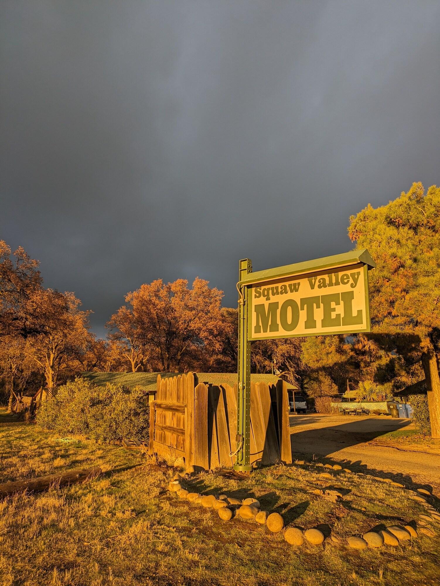 Varios Squaw Valley Motel