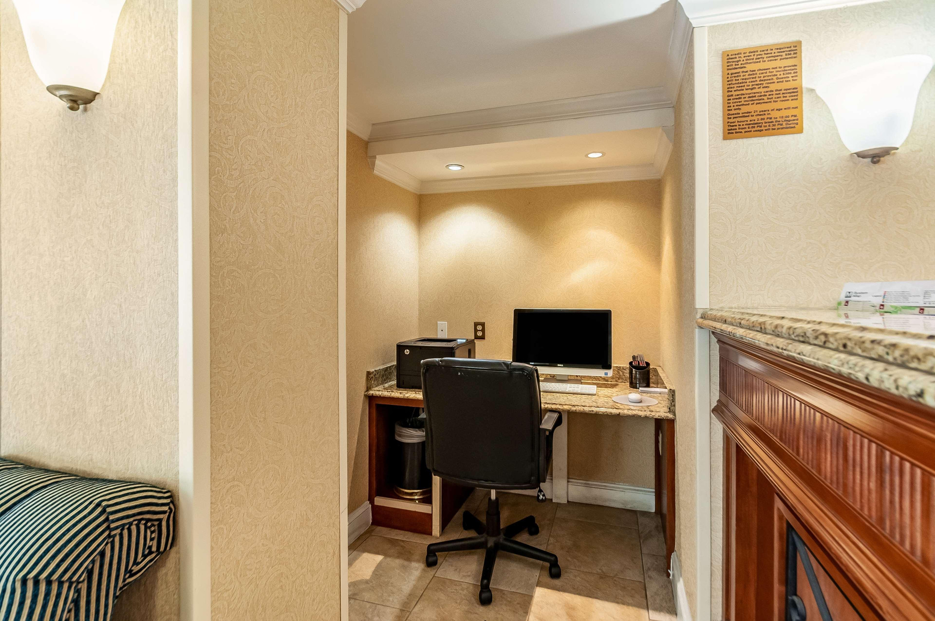 Centro de Negocios Red Lion Hotel Rosslyn Iwo Jima