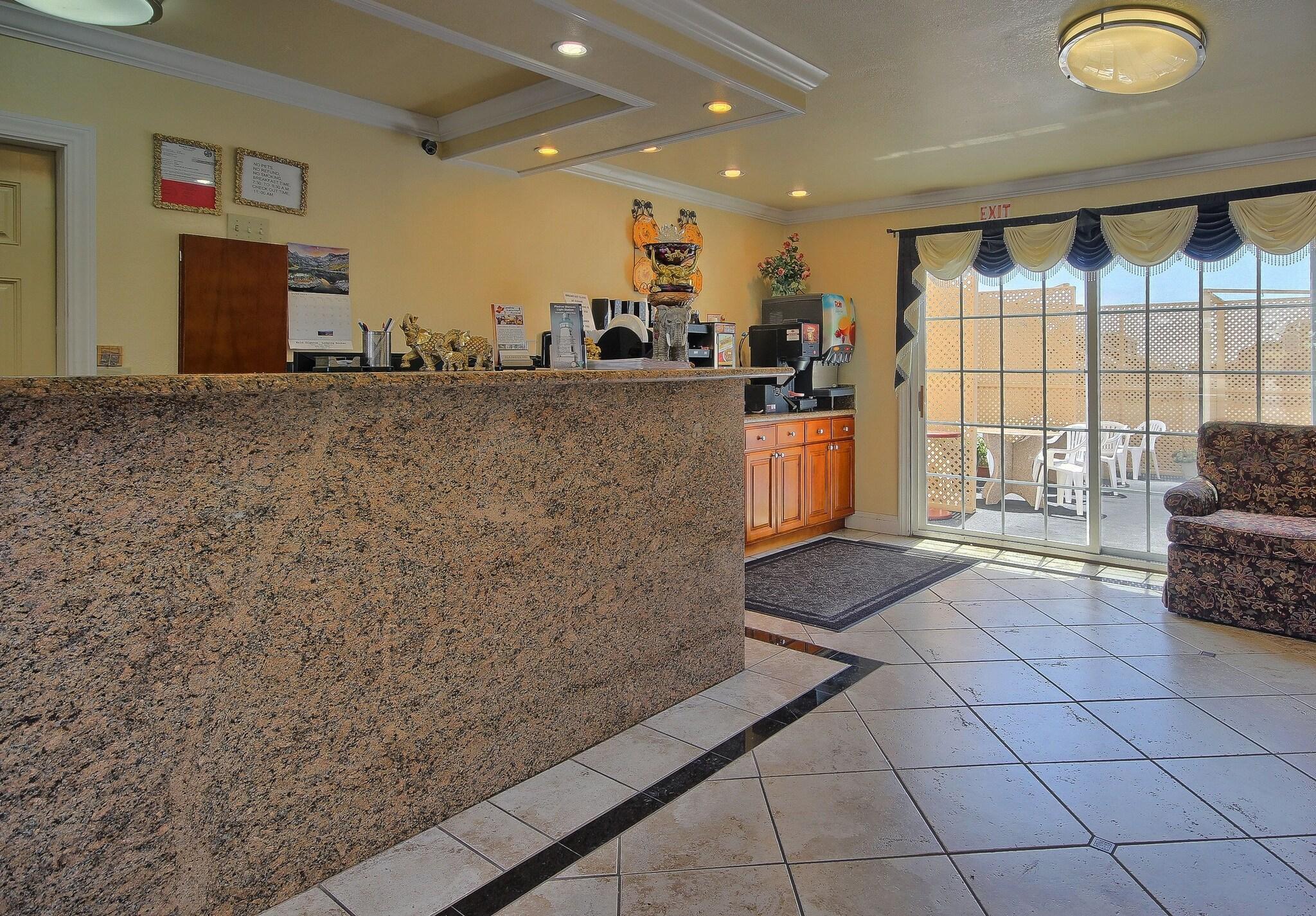Vista Lobby Sea Breeze Inn