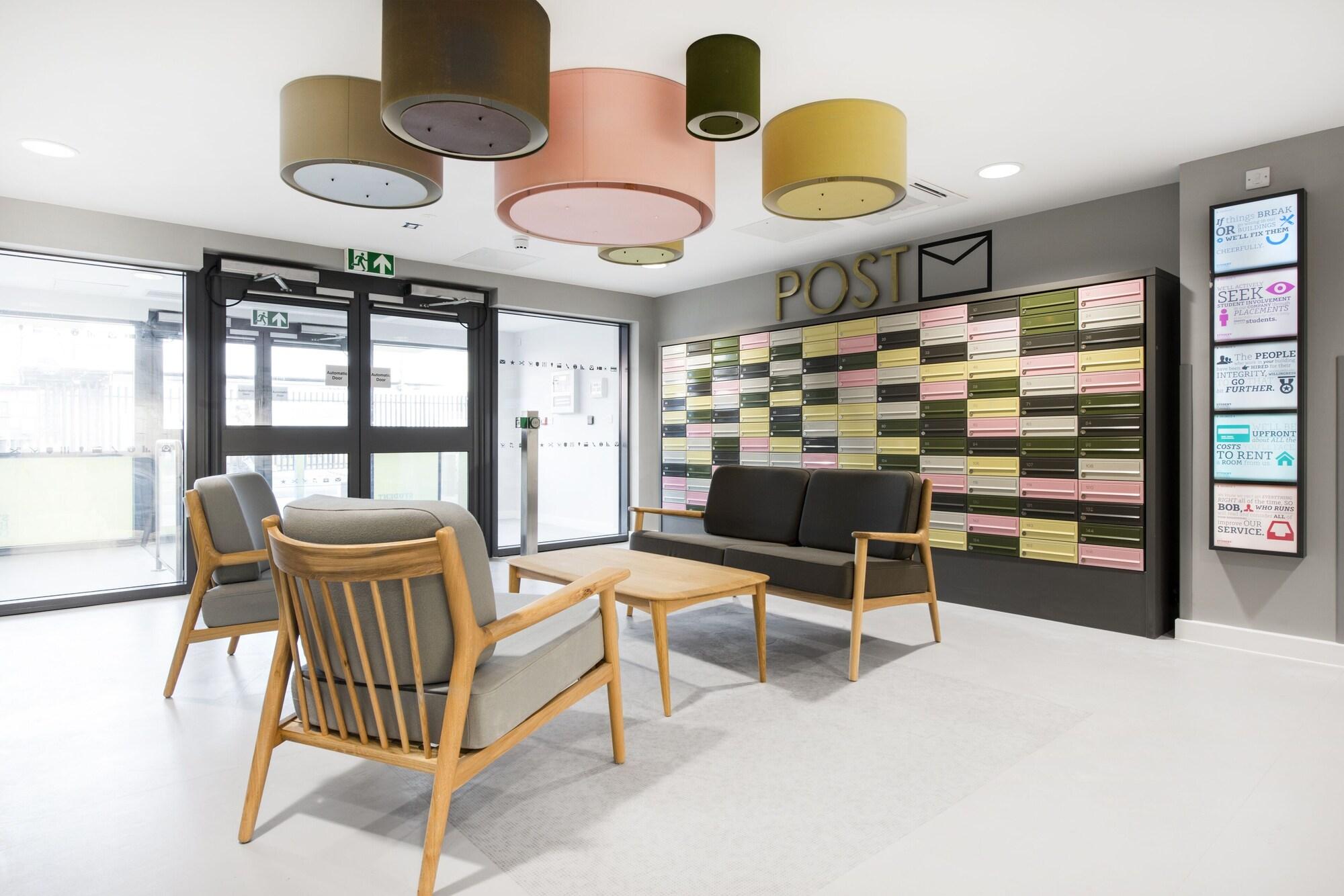 Vista Lobby Yugo Explore - Arofan House