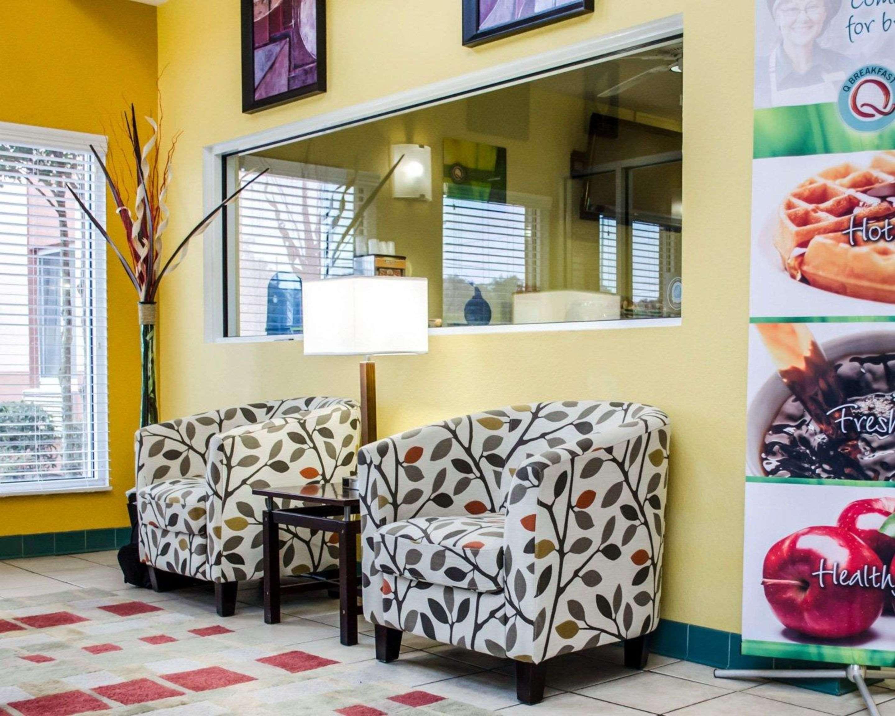 Vista Lobby Studio 6 Pensacola, FL - West I-10