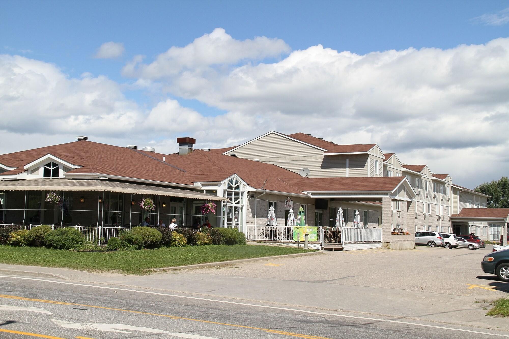 Vista Exterior Auberge du Draveur