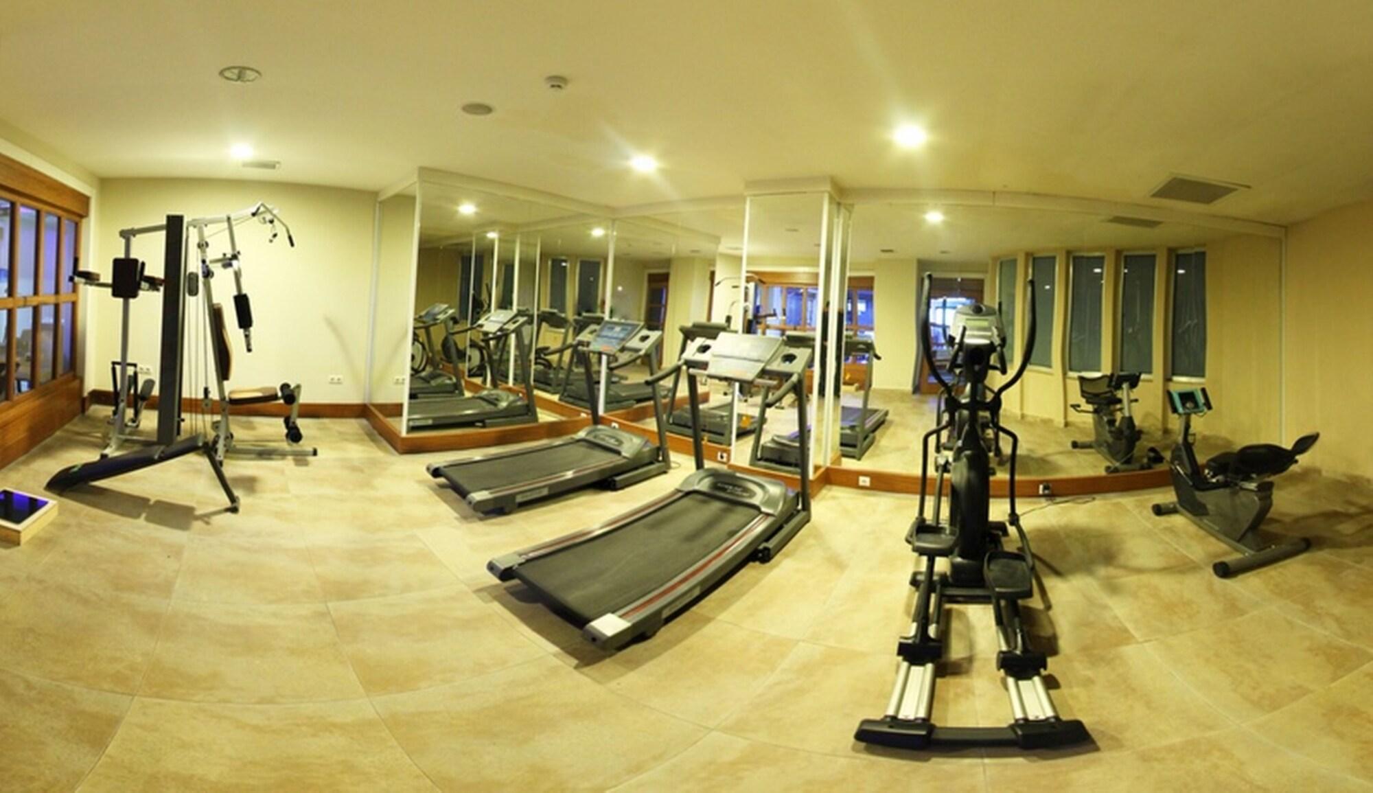 Gimnasio Grand Ozeren Otel & Spa