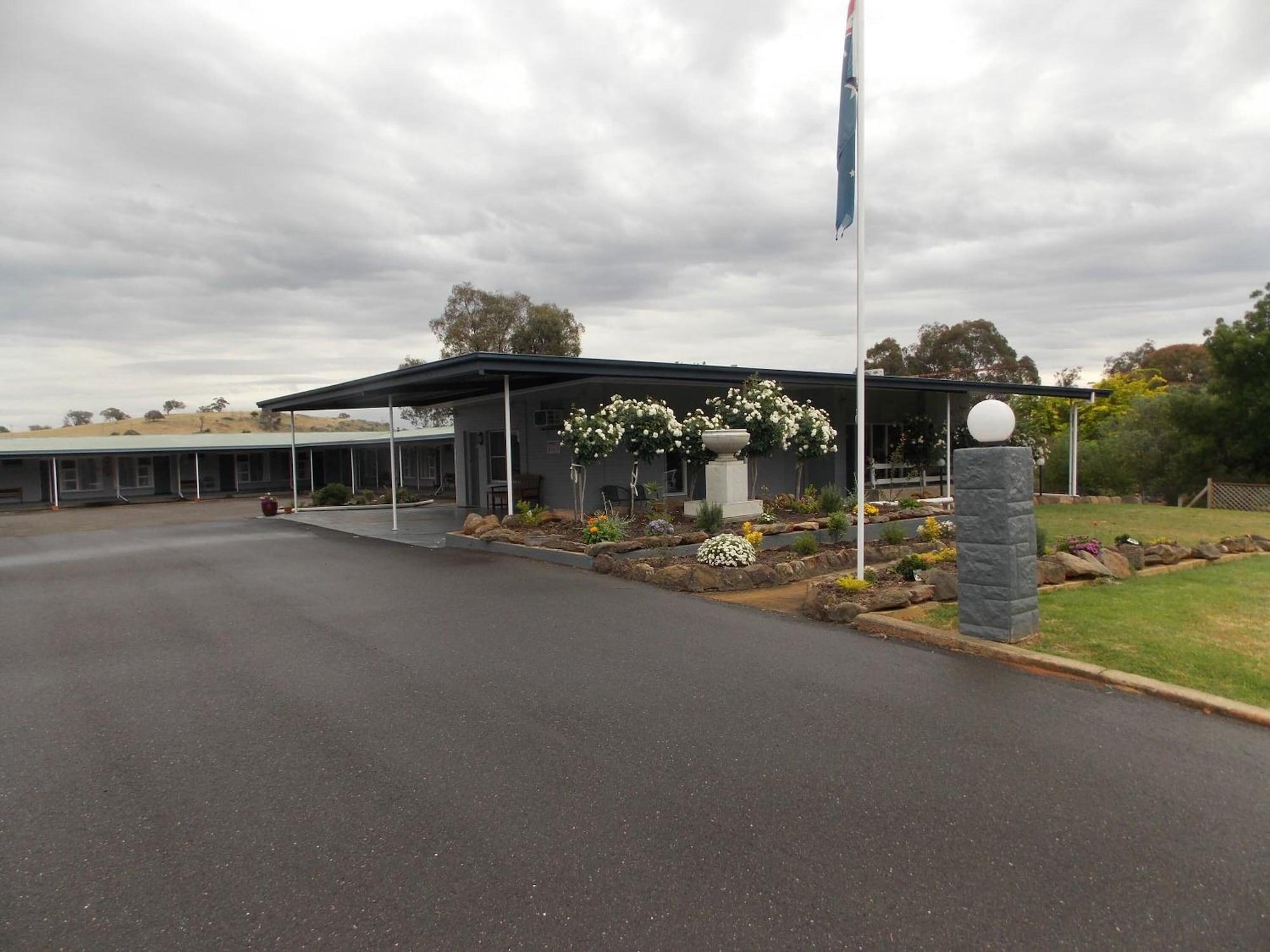 Vista Exterior Yass Motel