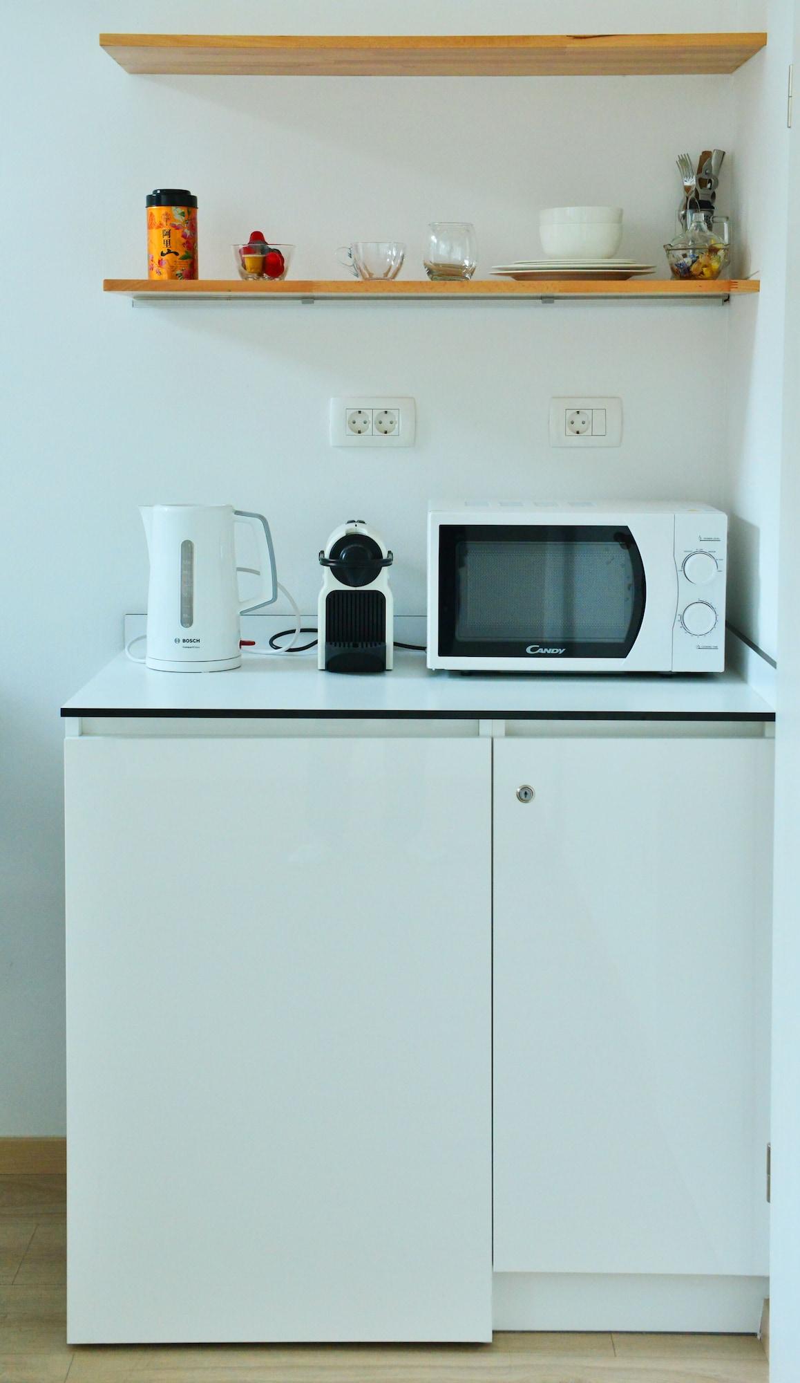 Bar/Salón En-suite Rose on Rokova Street