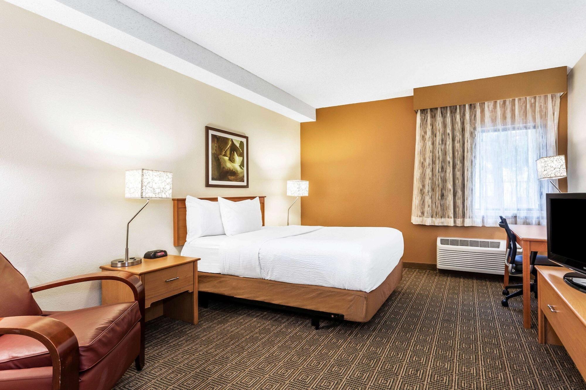 Habitación La Quinta Inn & Suites by Wyndham Orlando South