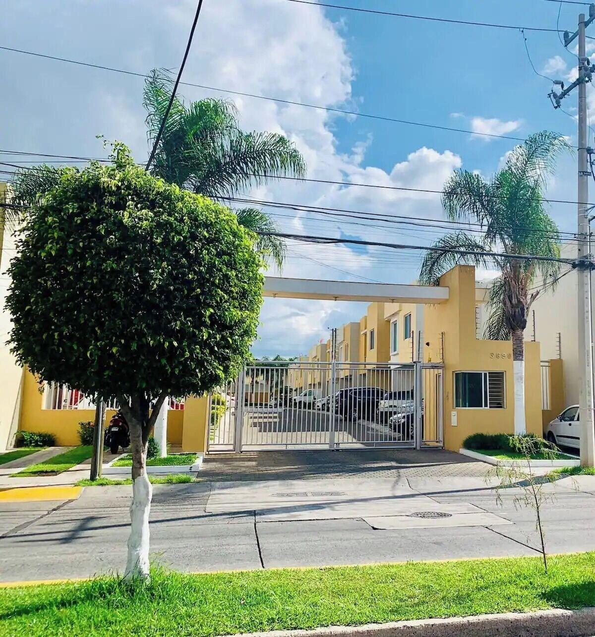 Vista Exterior Casa Historiadores Guadalajara CÉNTRICO