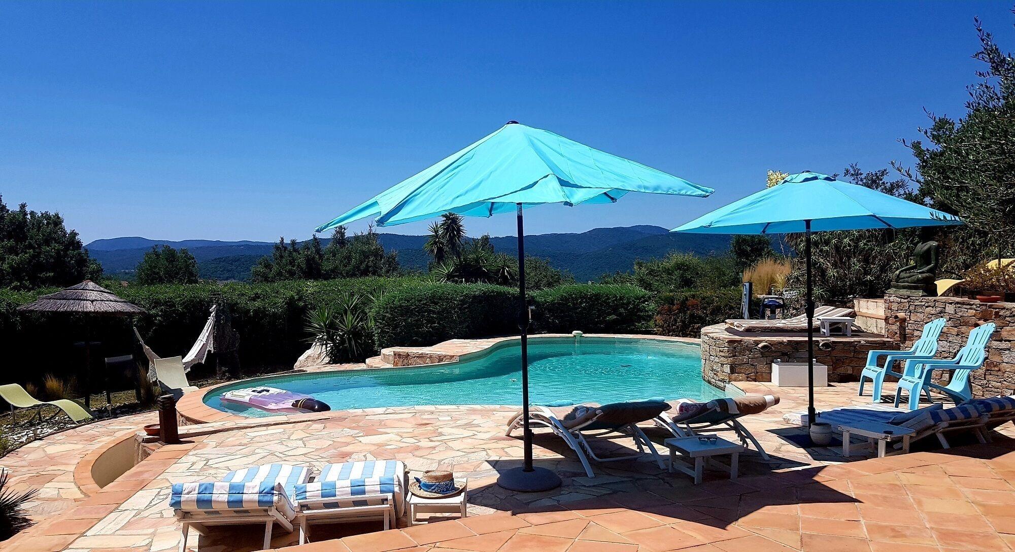 Varios Villa des Delices