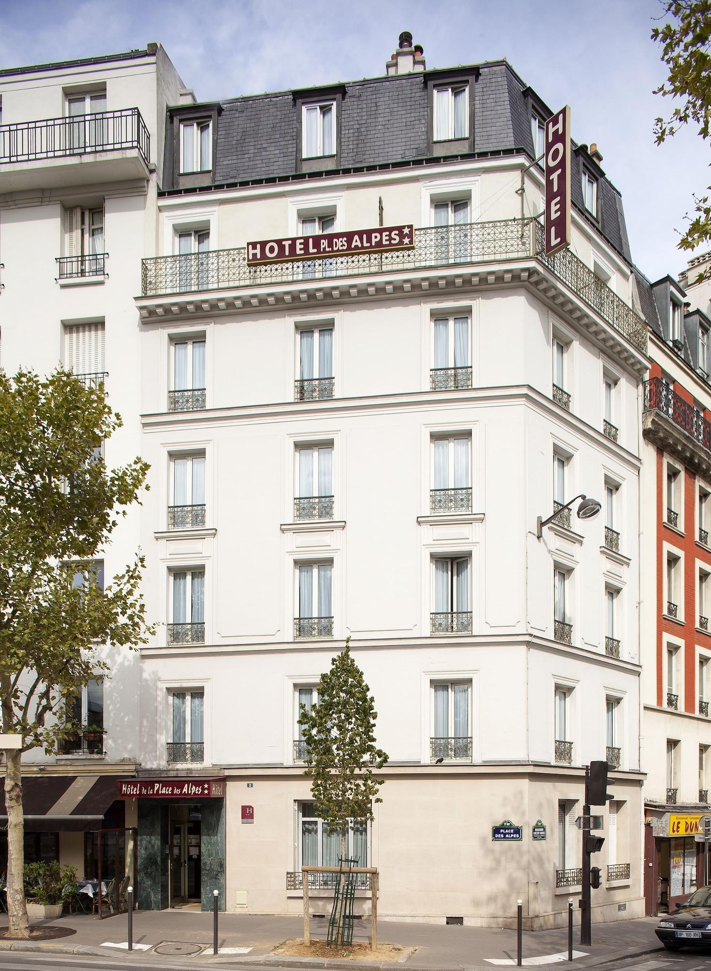 Varios Hôtel de la Place des Alpes