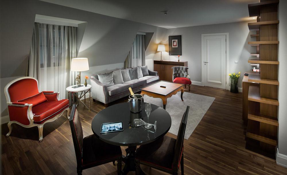 Hotel TITANIC Gendarmenmarkt Berlin