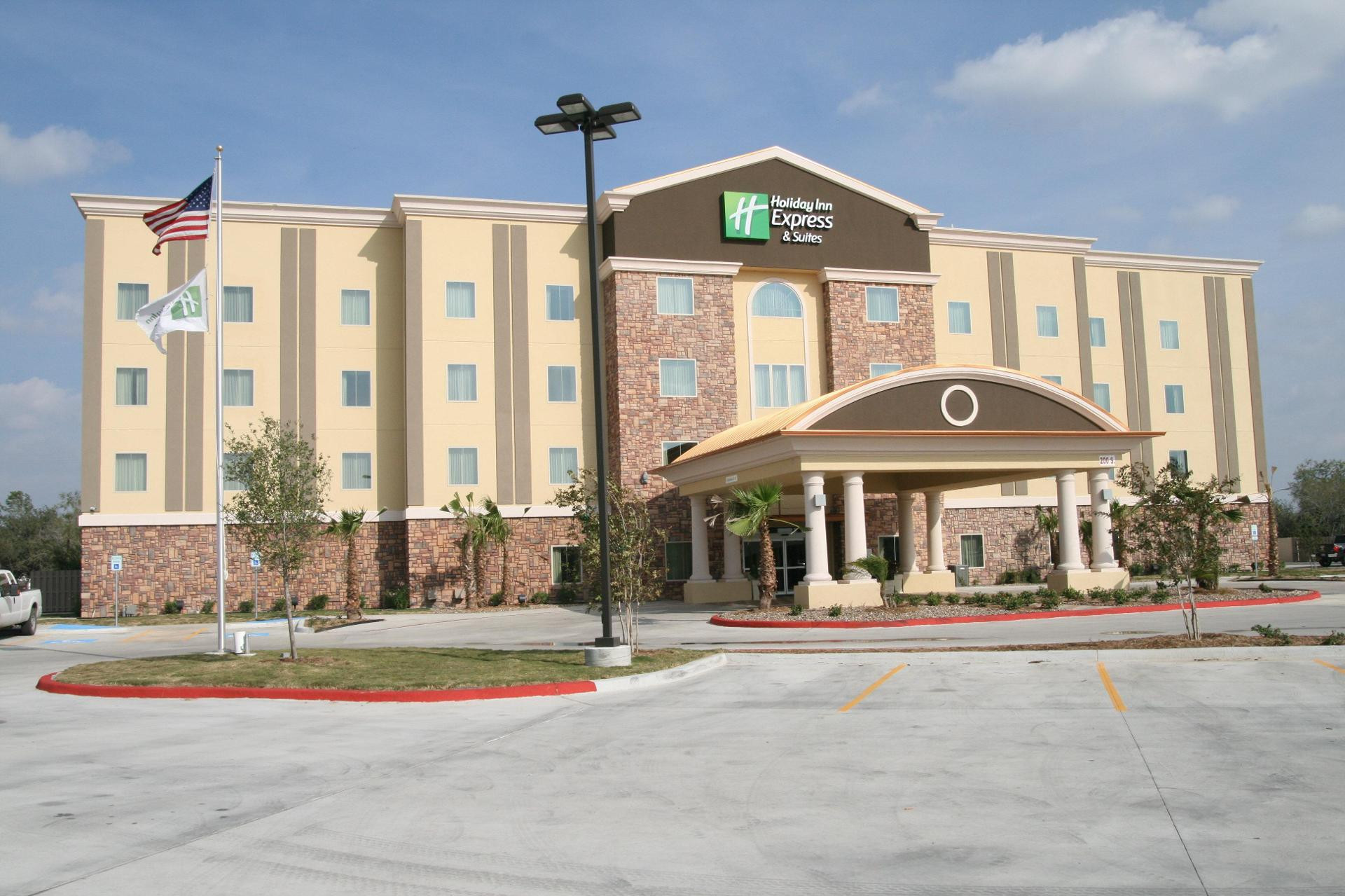 Vista Exterior Holiday Inn Express and Suites George West by IHG