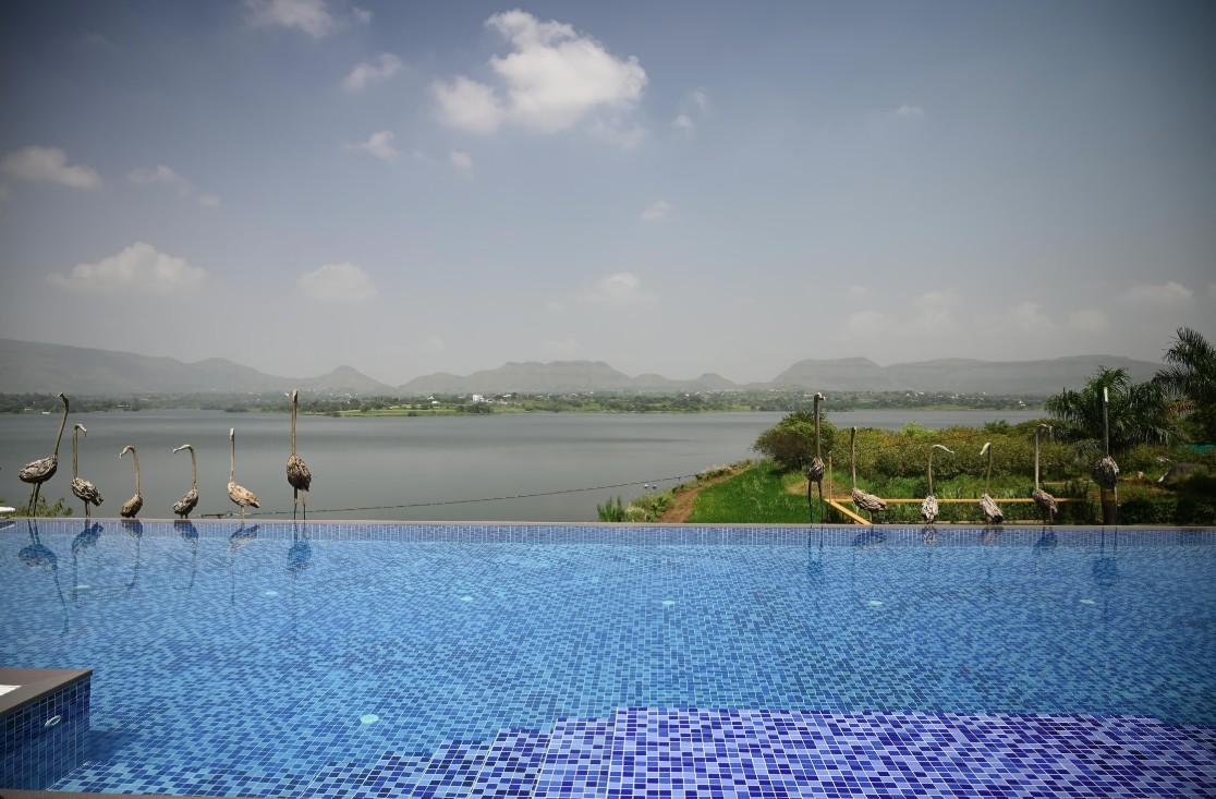 Vista Piscina Mastiff Select Riveria Resort by OTHPL