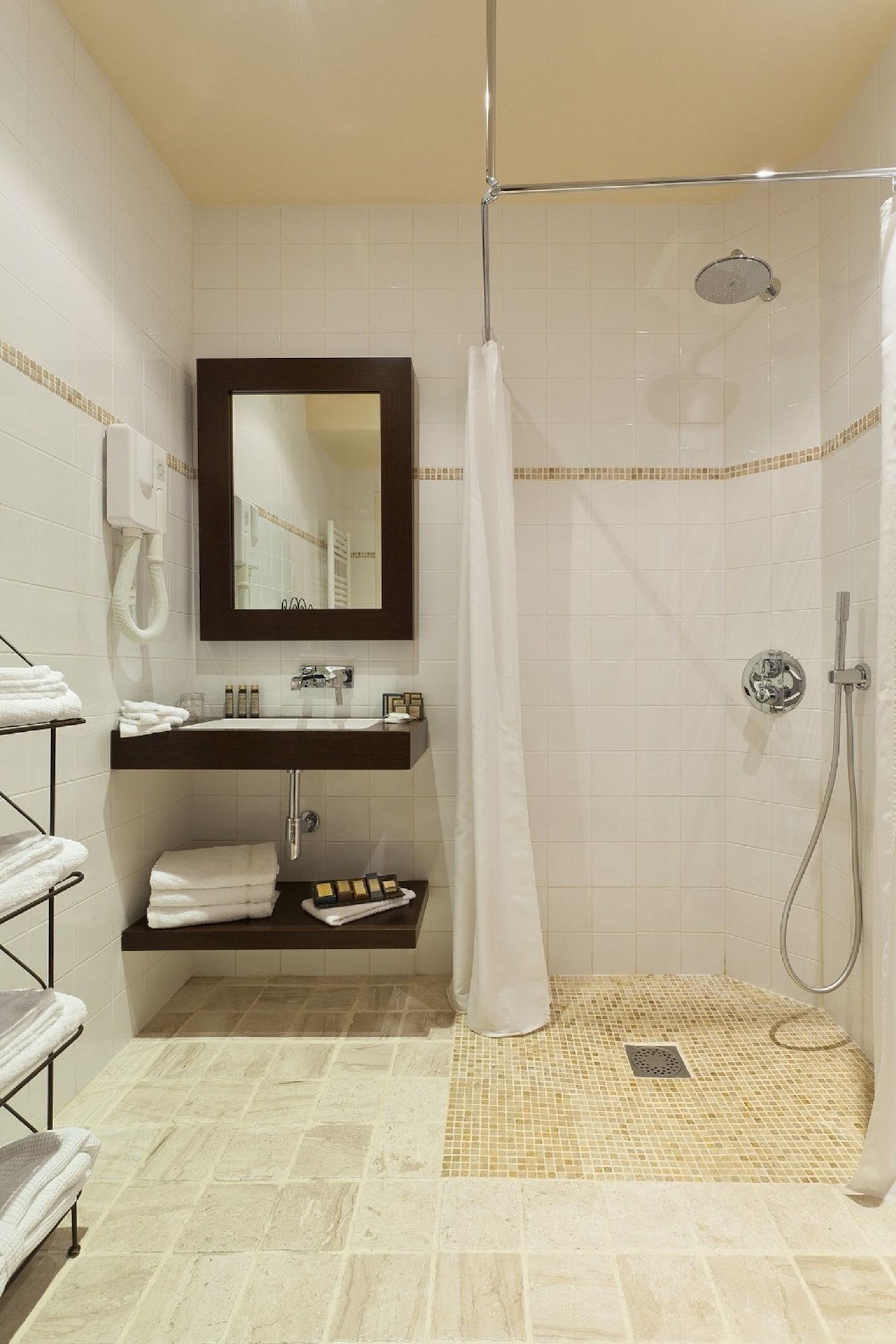 Equipamiento de Habitación Hotel Le Clos Medicis