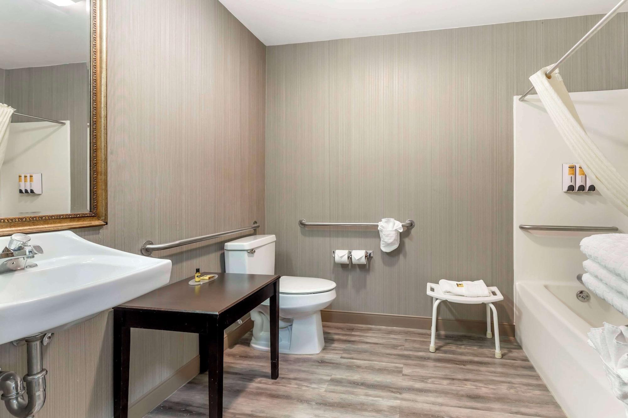 Equipamiento de Habitación Best Western Plus Berkshire Hills Inn & Suites