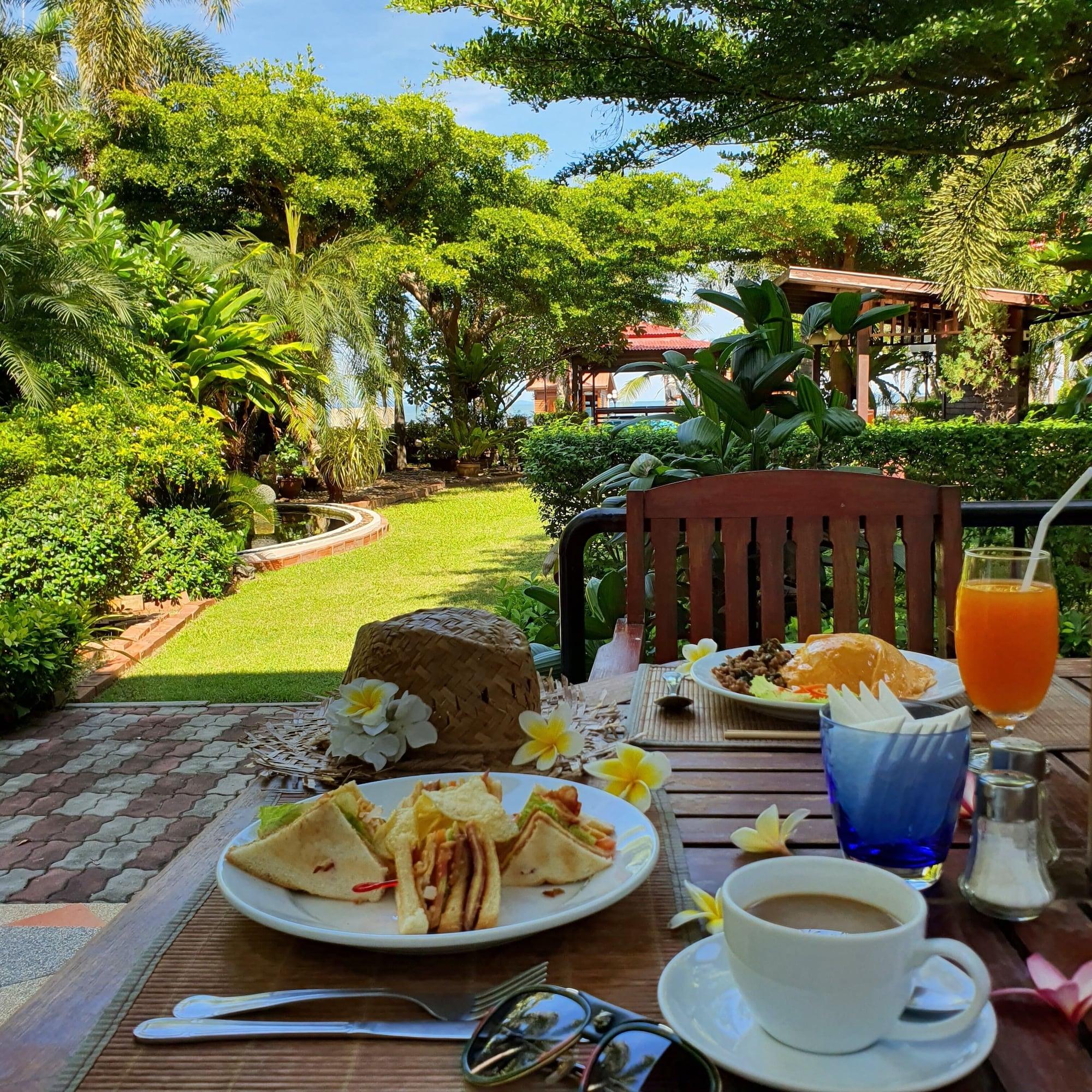 Restaurant Serene Sands Health Resort