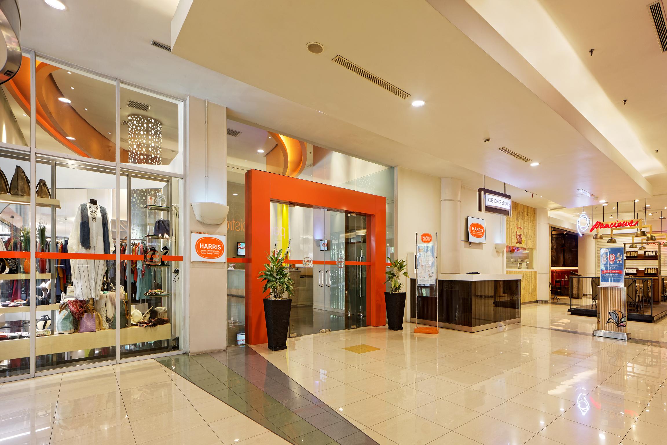 Vista Lobby HARRIS Hotel & Conventions Kelapa Gading Jakarta