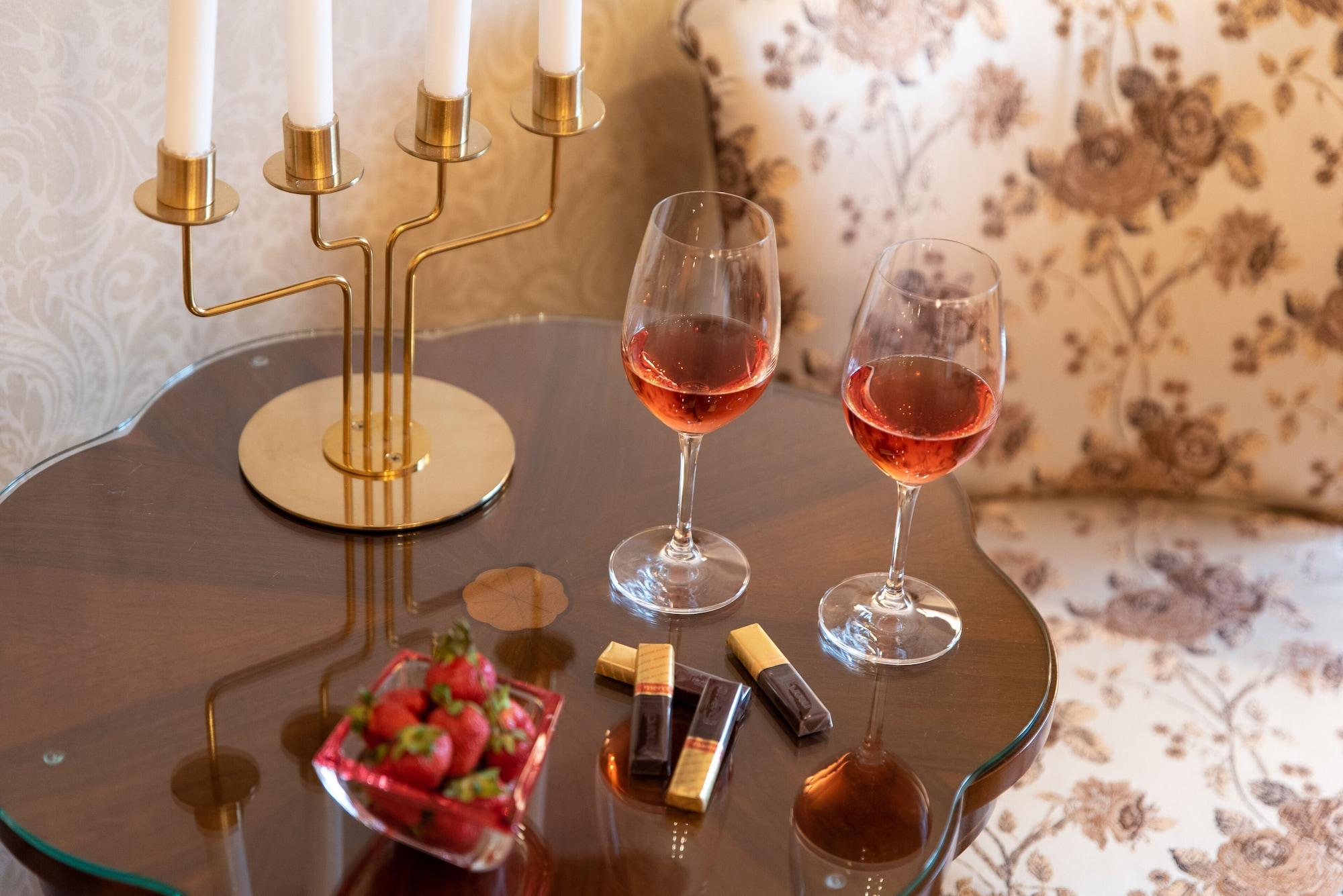 Restaurant Unique Luxury Rooms