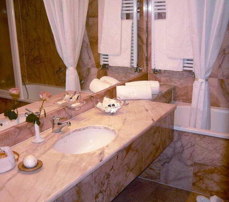 Set de Habitación Montresor Hotel Tower