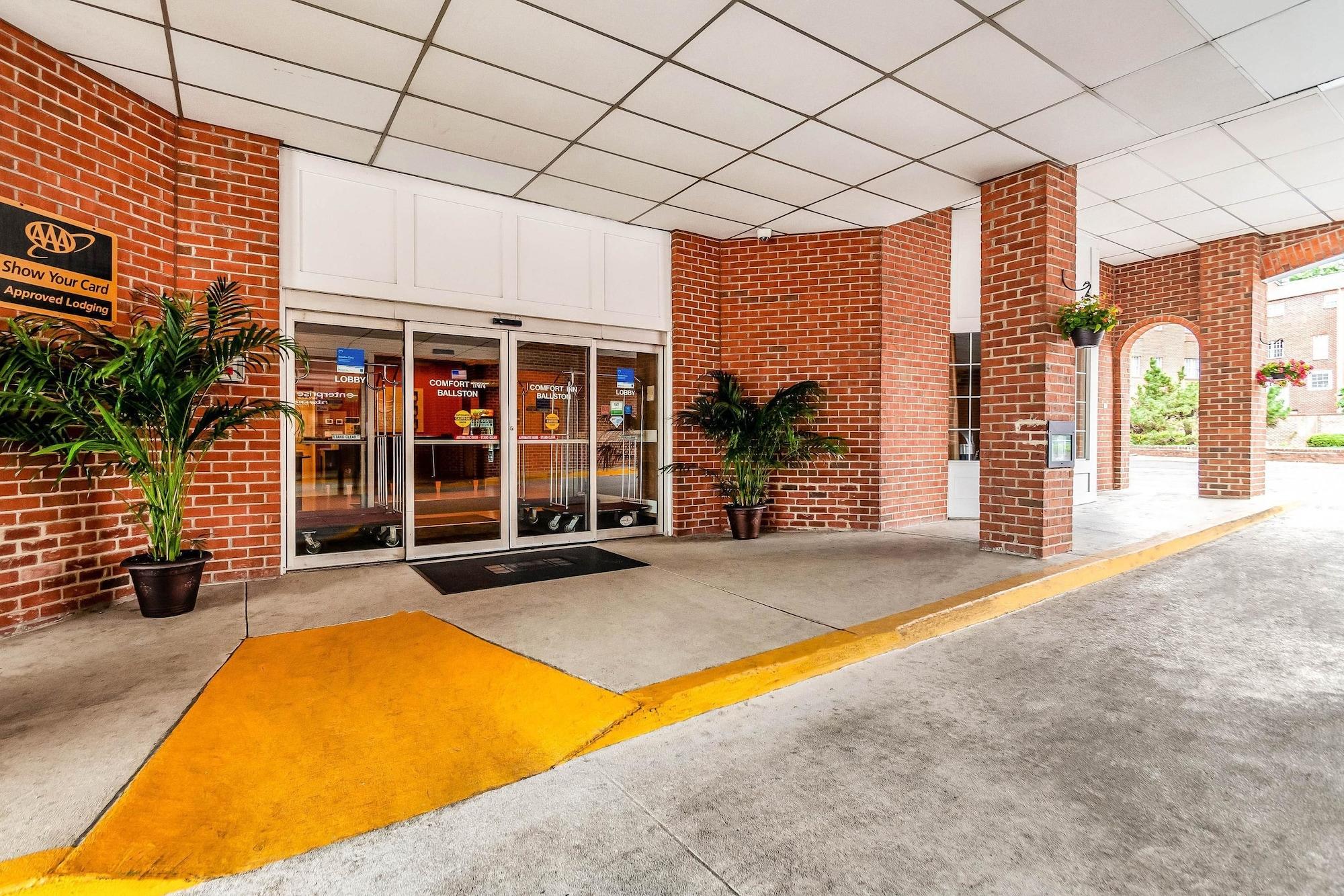 Vista Exterior Comfort Inn Ballston