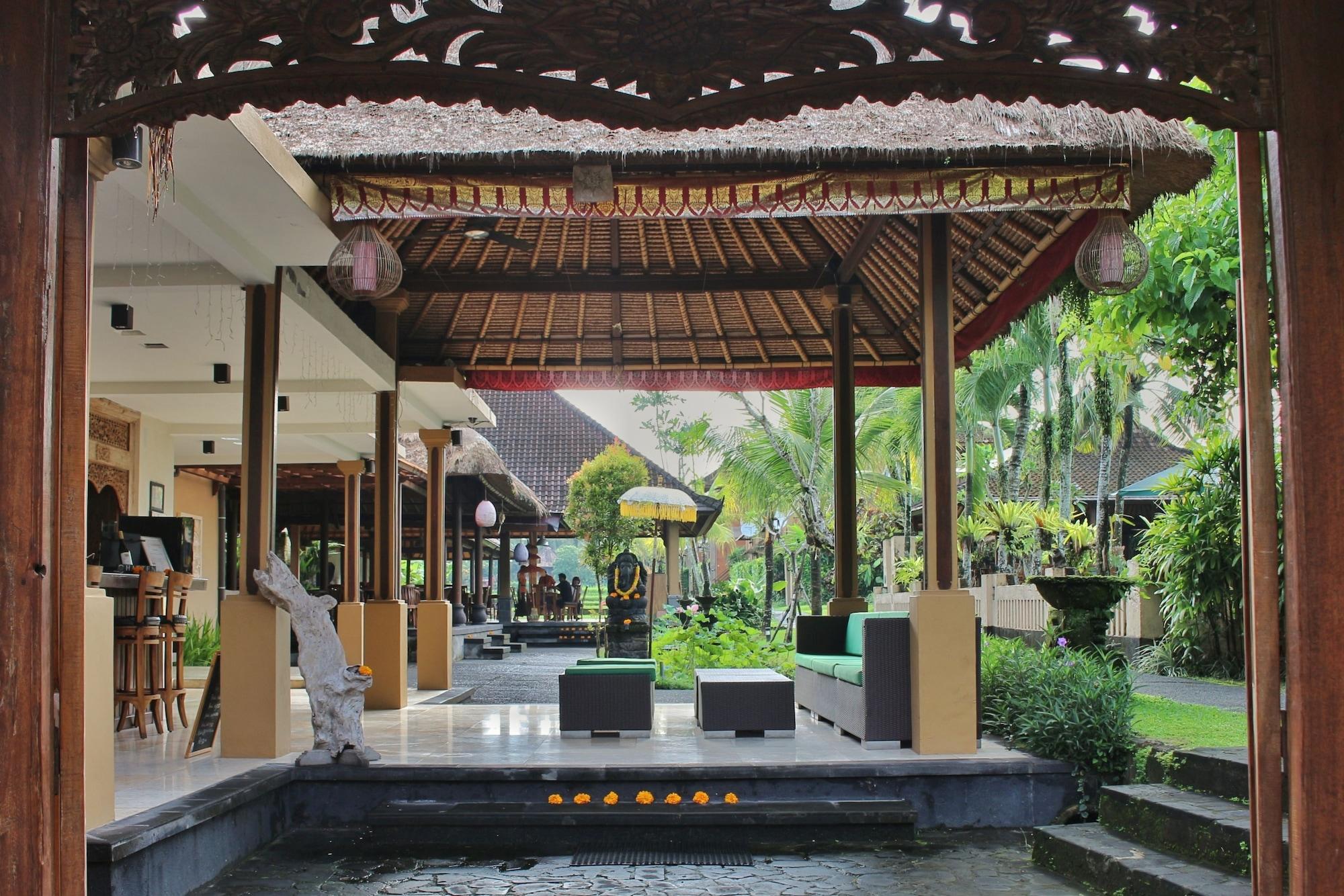 Vista Lobby Saren Indah Hotel