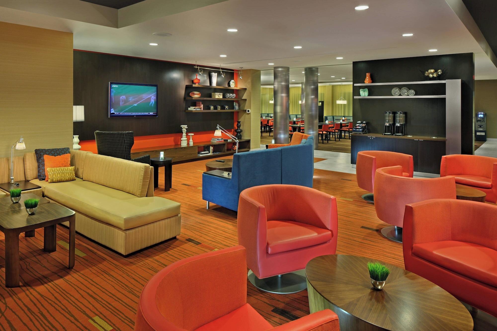Vista Lobby Courtyard Philadelphia Coatesville/Exton