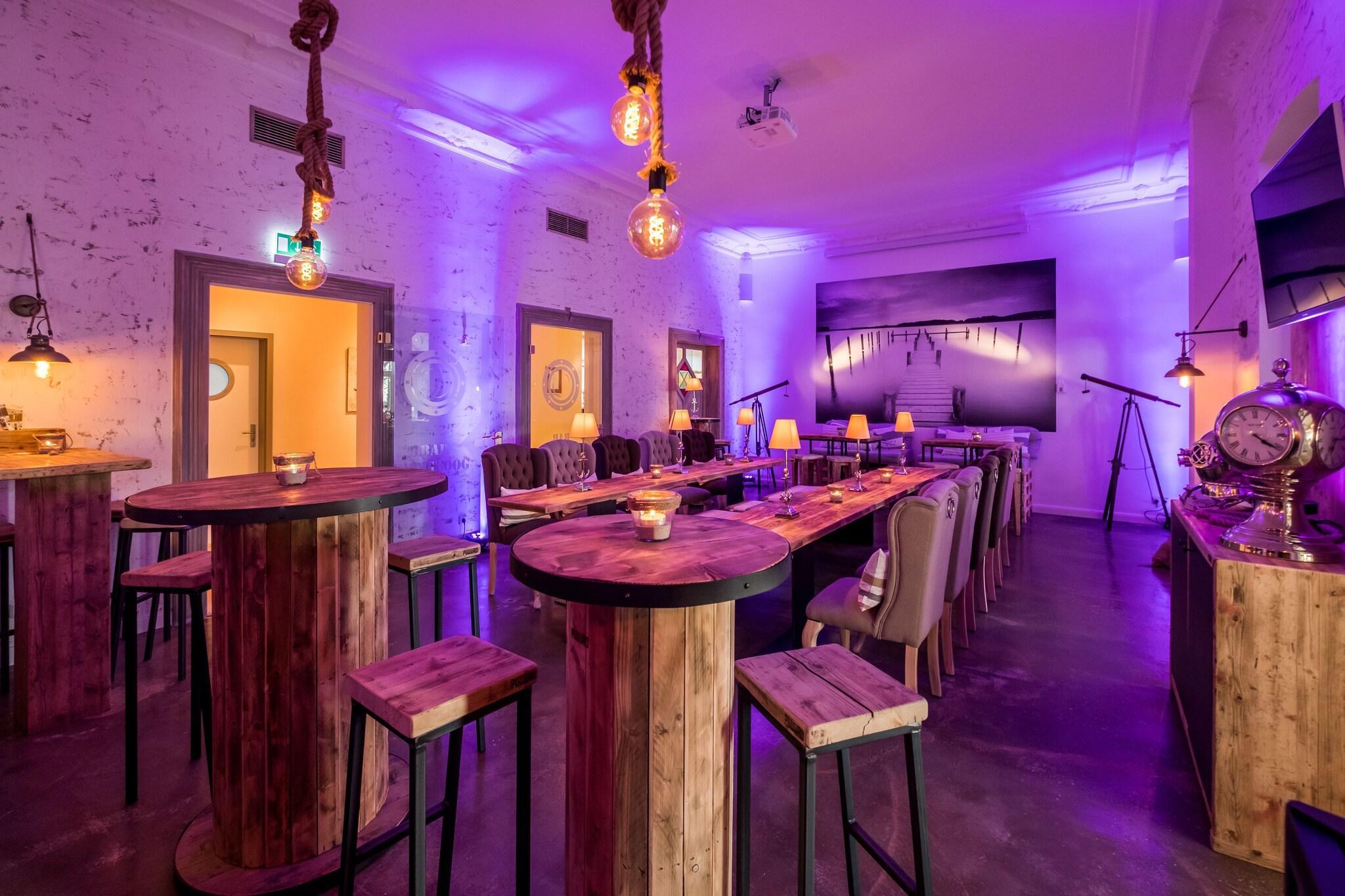 Bar/Salón Seeschlößchen Dreibergen