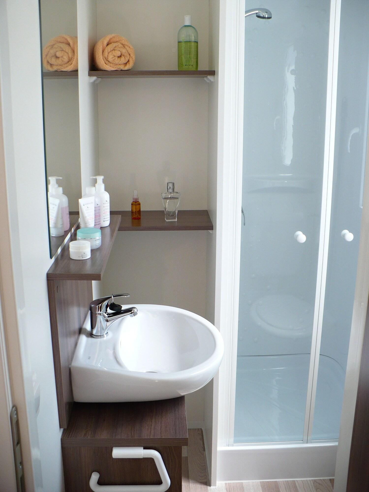 Equipamiento de Habitación Victoria Mobilehome Riva Nuova Village