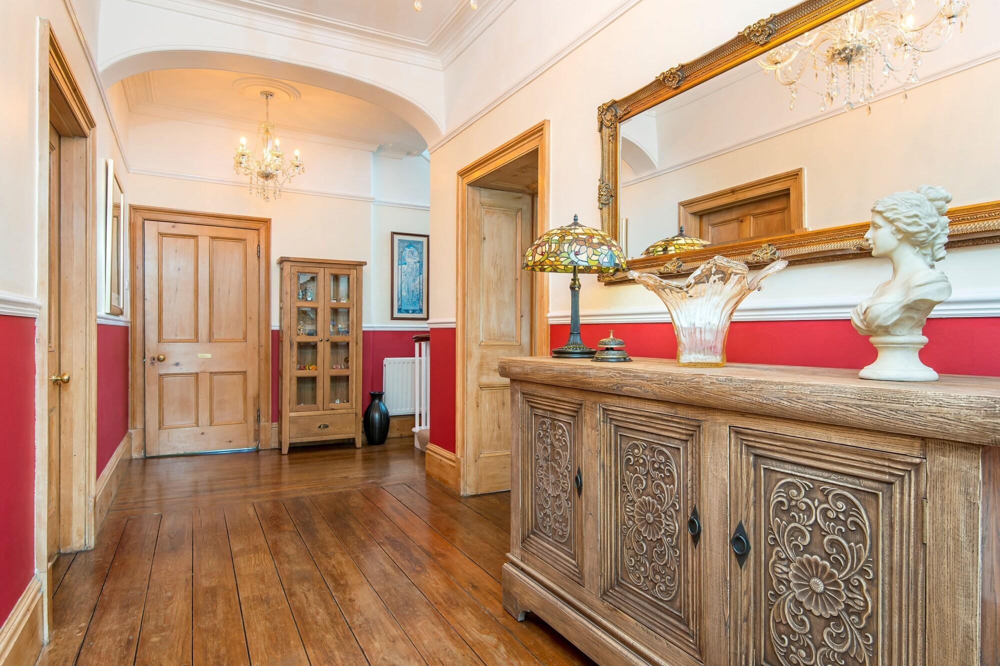 Vista Lobby Llys Aeron Guest House