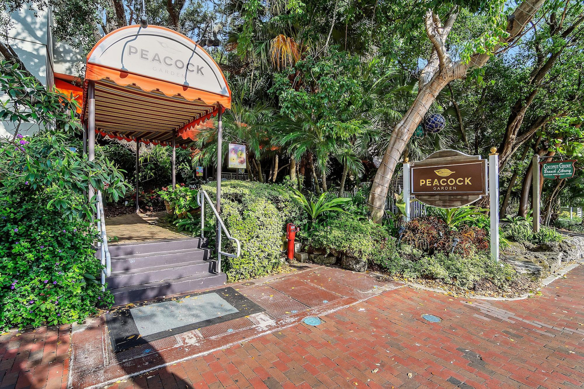 Restaurante Private Residences at Hotel Arya by SoFLA Vacations