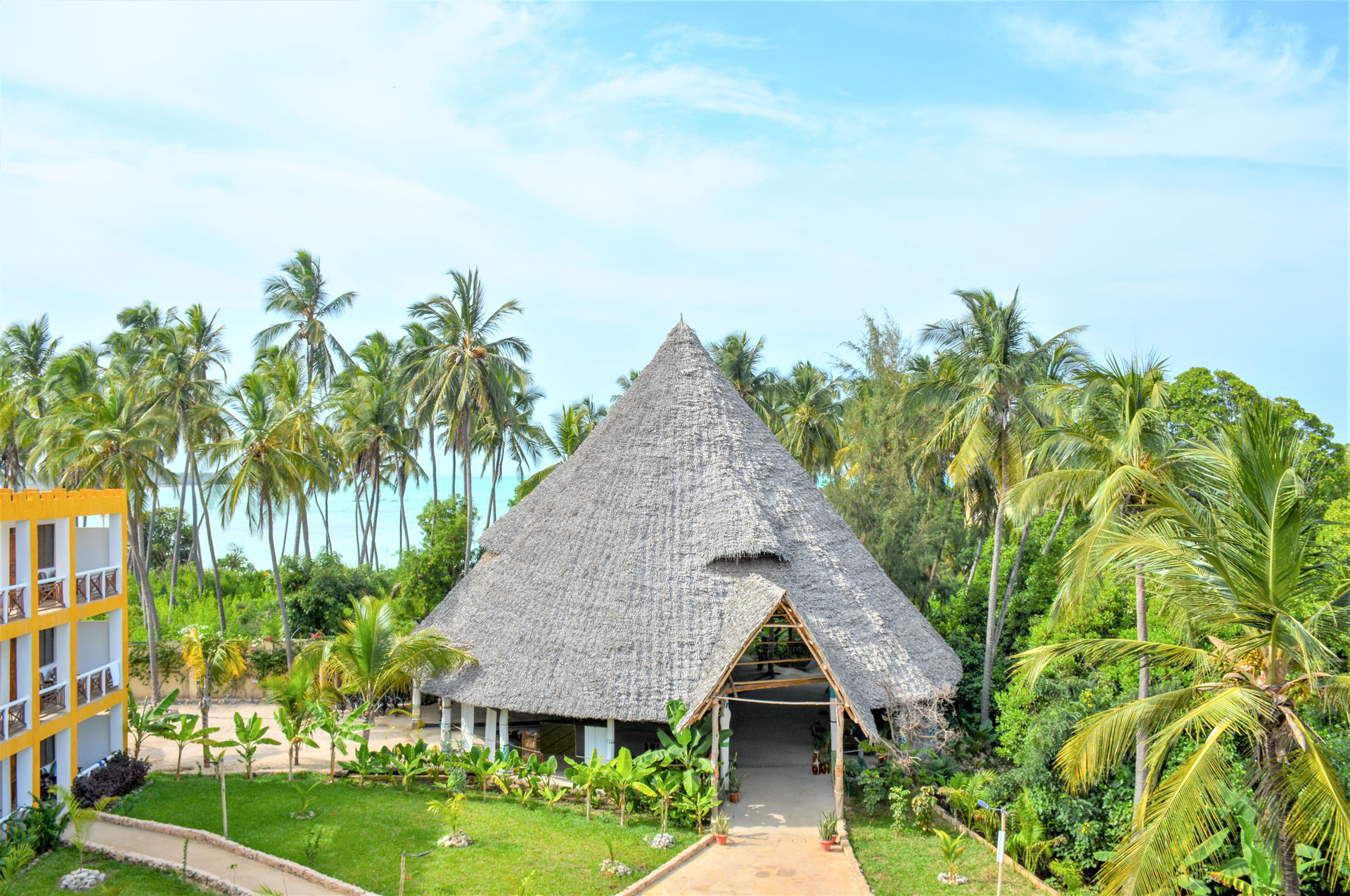 Vista Lobby Reef & Beach Resort