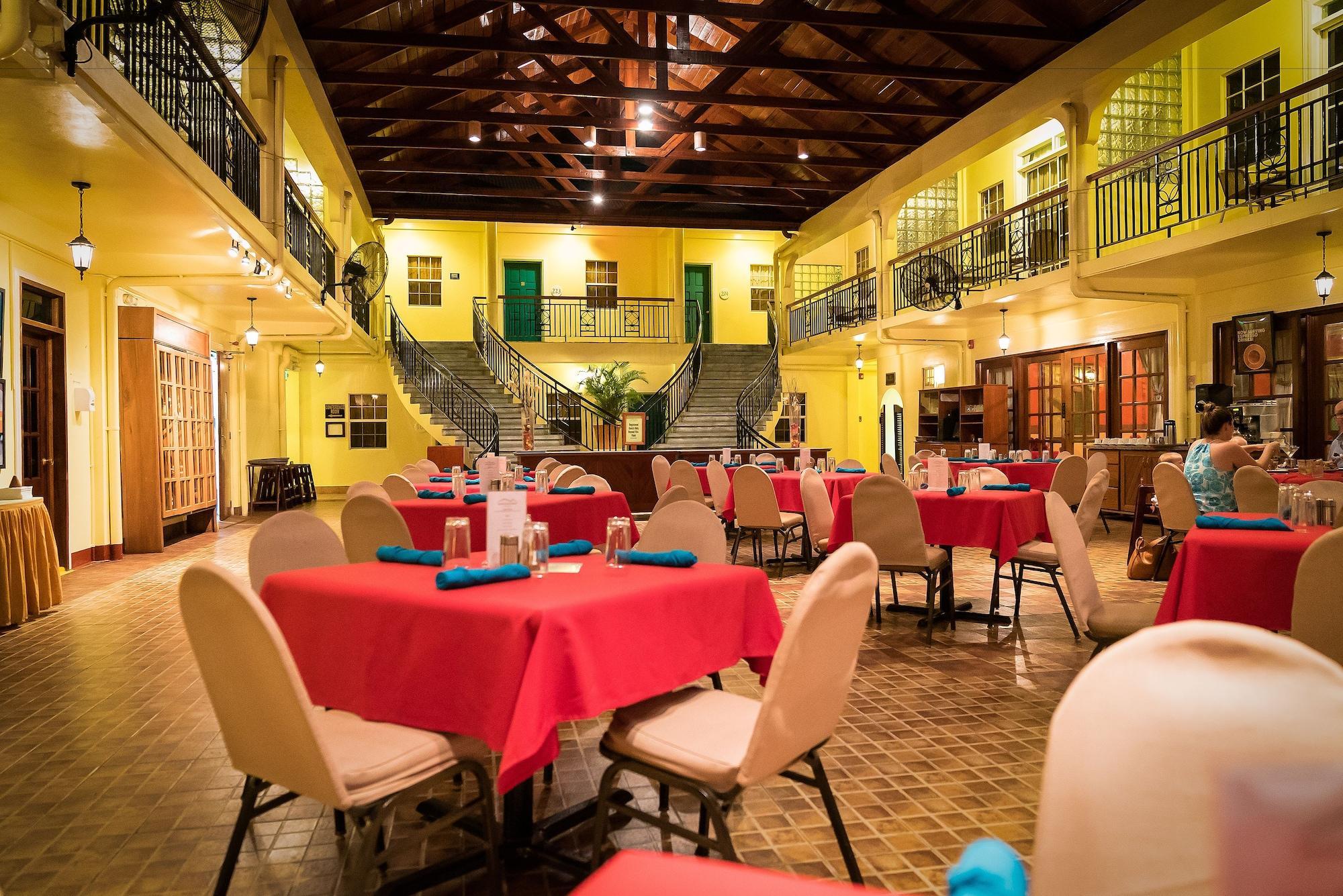 Vista Lobby Grand Coastal Hotel