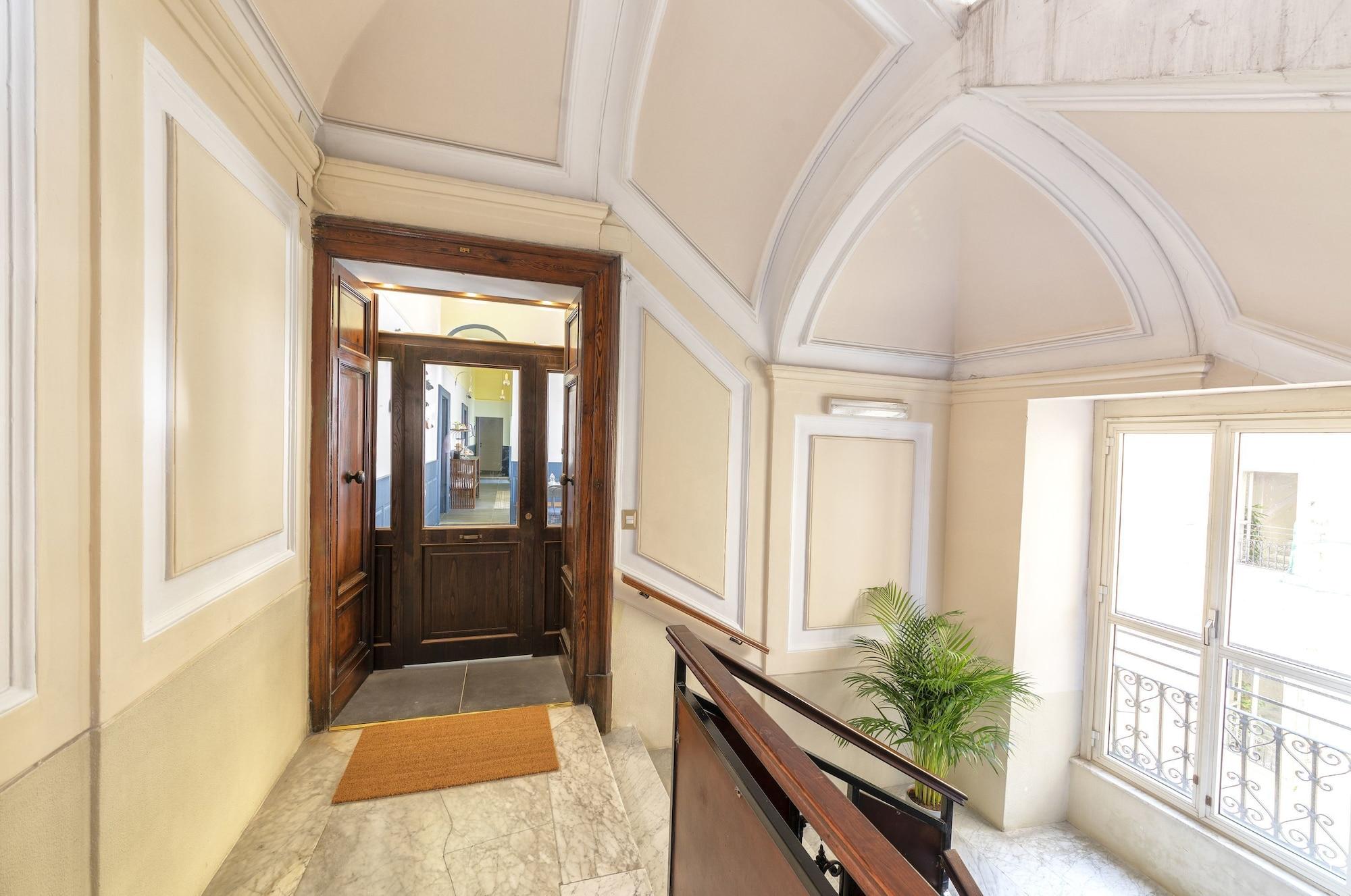 Vista Lobby Be Italian Flat Duomo 319