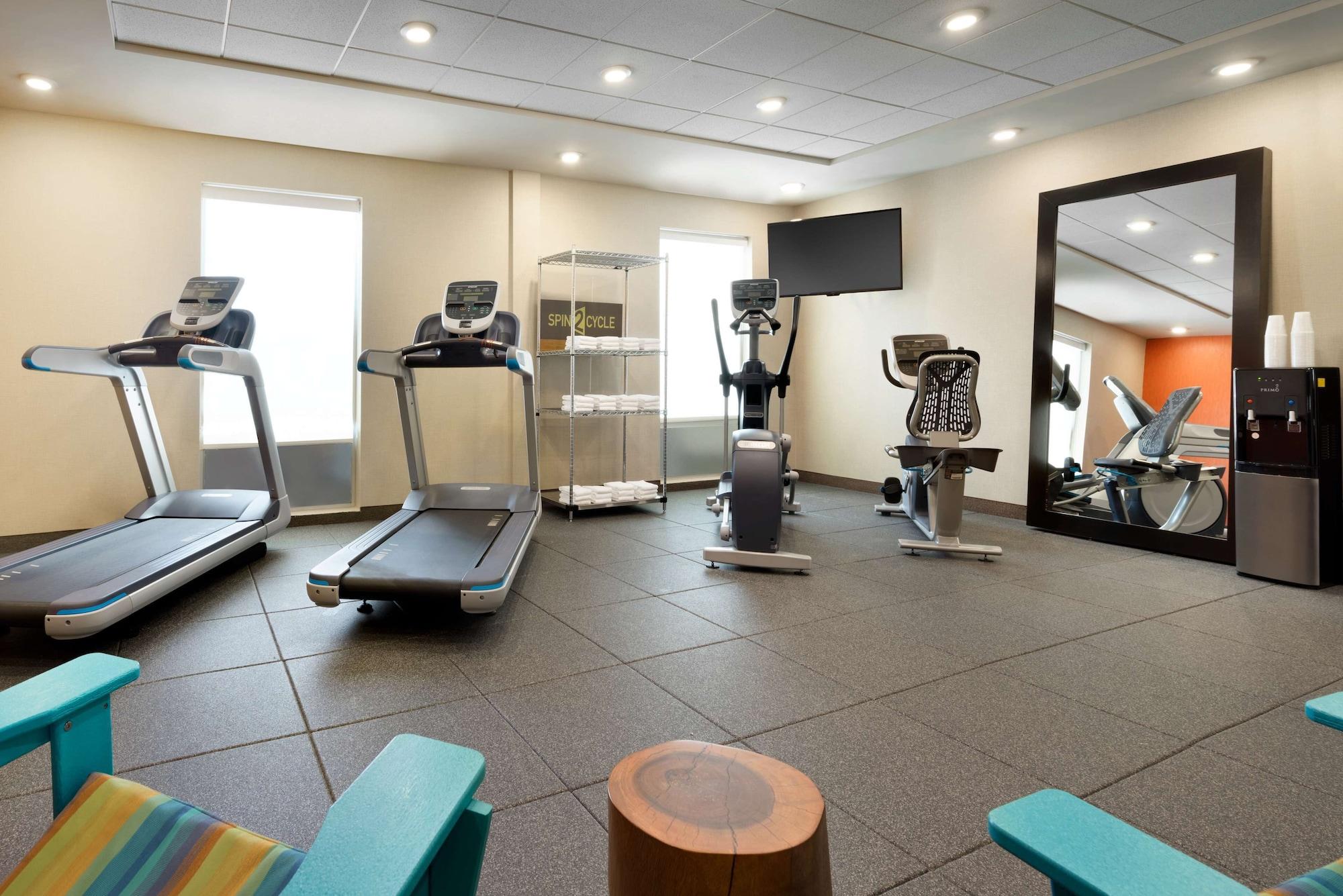 Gimnasio Home2 Suites by Hilton Roanoke, VA