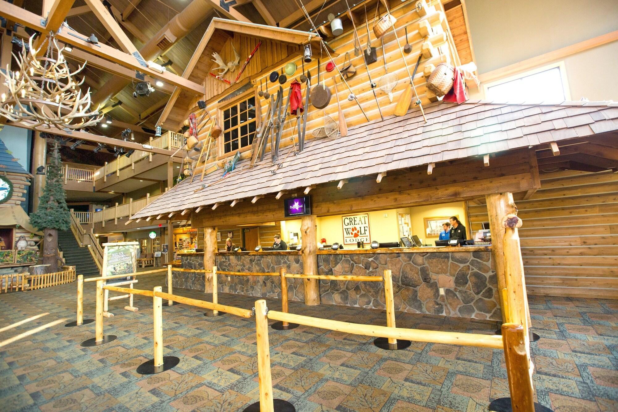Vista Lobby Great Wolf Lodge Boston / Fitchburg, MA