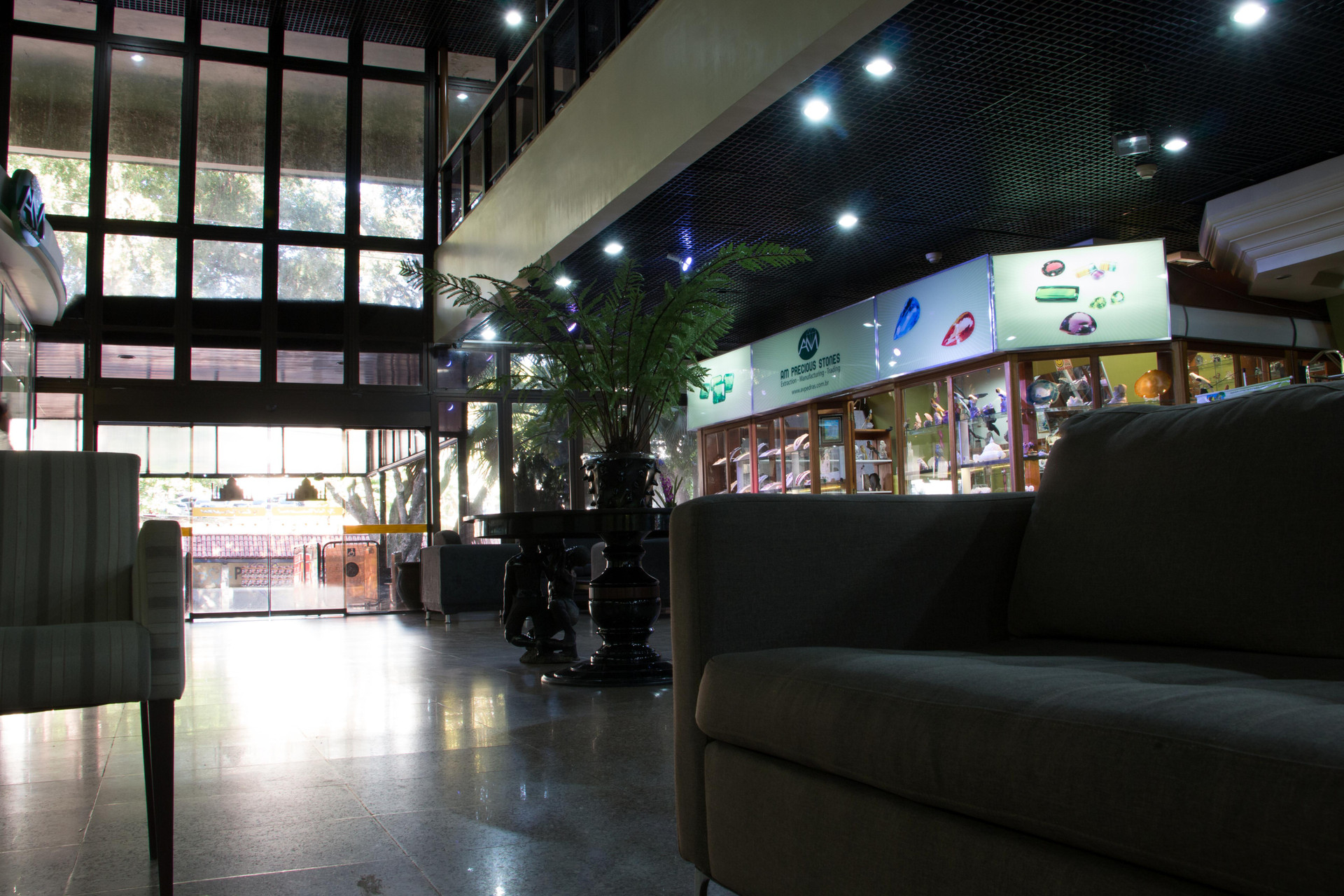 Vista do lobby Tajmahal Continental Hotel