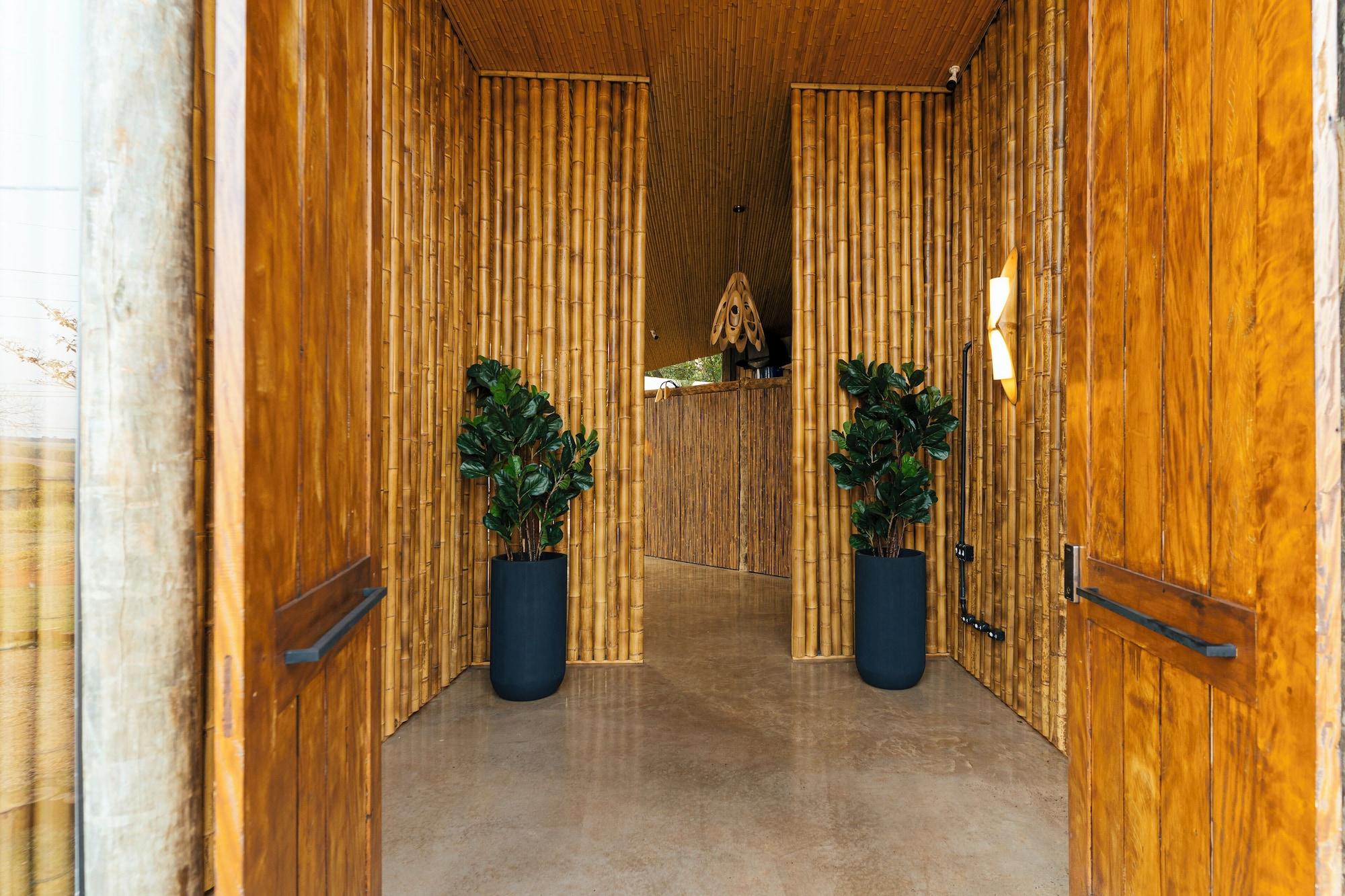 Vista Lobby Vanara Eco Bubble