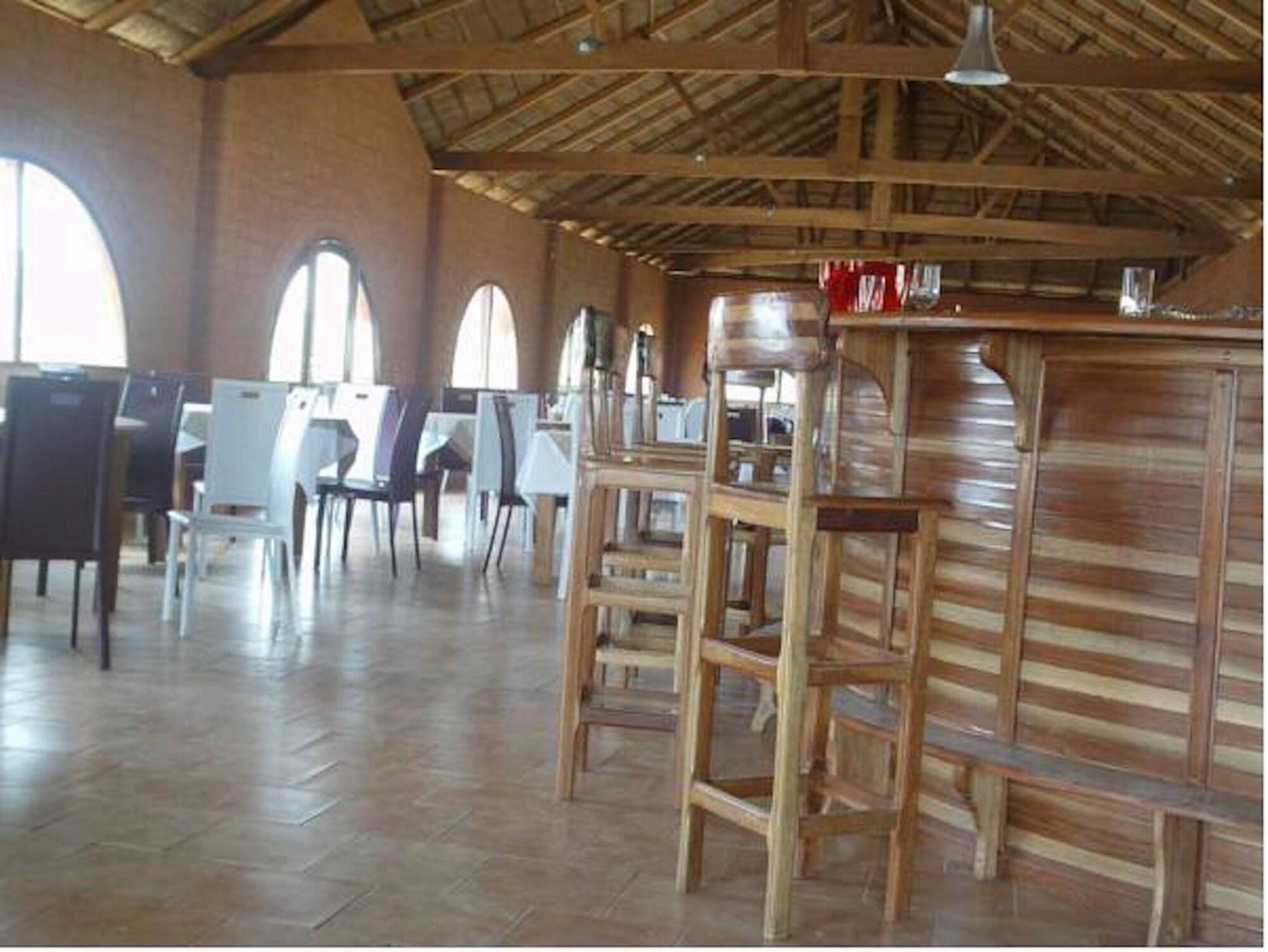 Bar/Salón Baobab Lodge