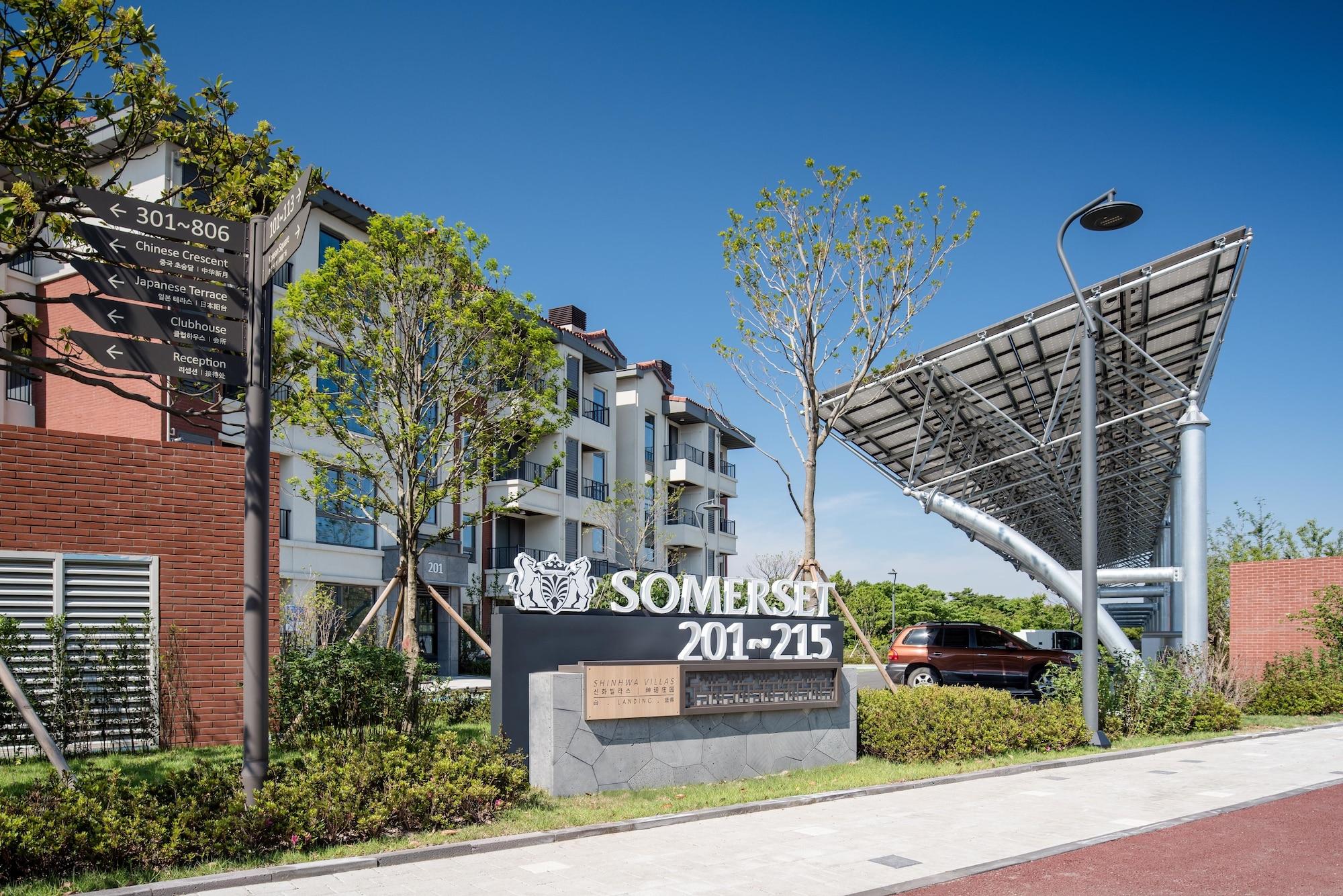 Vista Exterior Somerset Jeju Shinhwa World