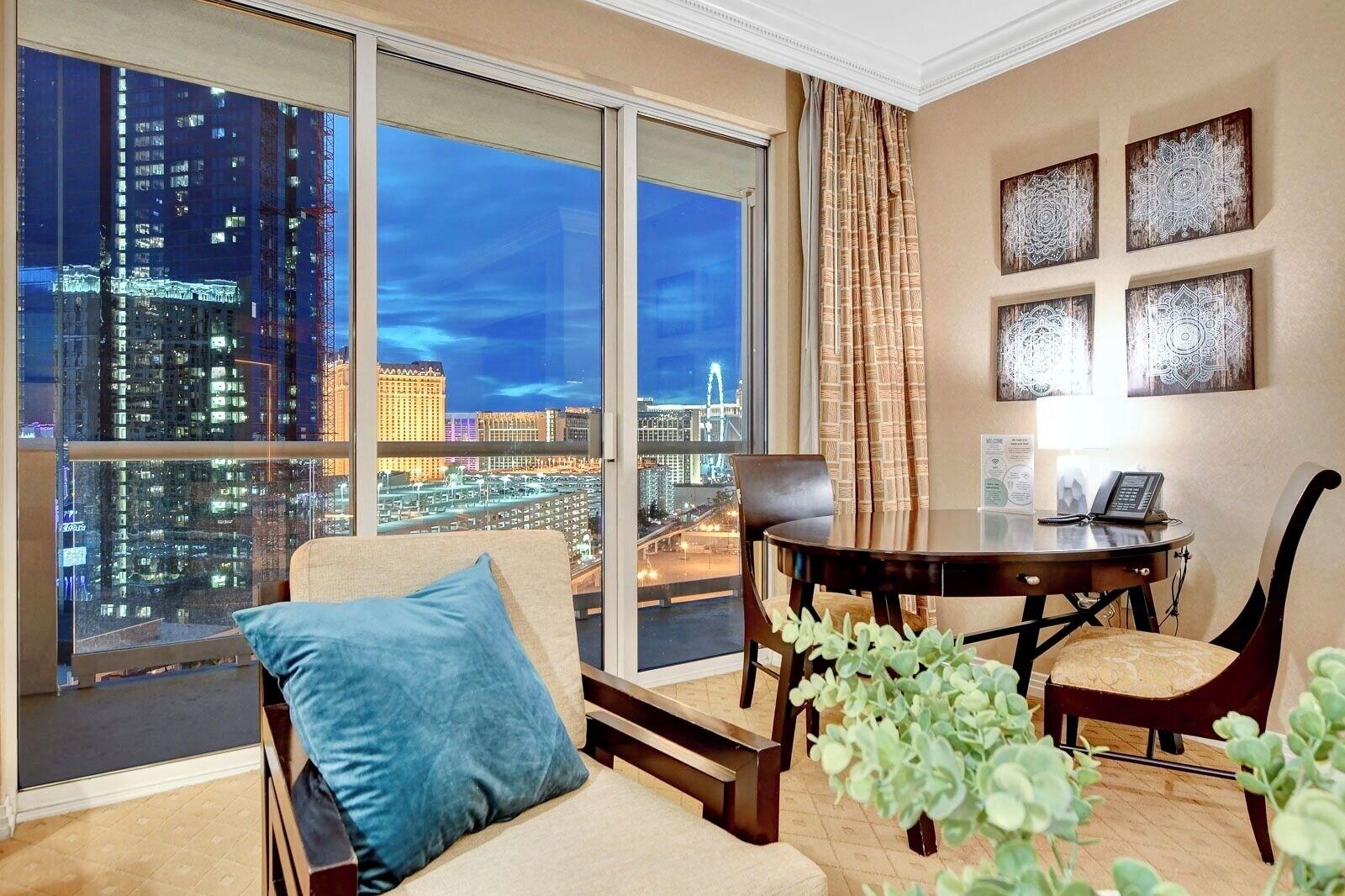 Habitación Premium Suite w/balcony at The Signature