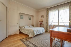 Alquiler Vacacional - An apartment located in Paris on the Etoile Square, the Champs-Élysées