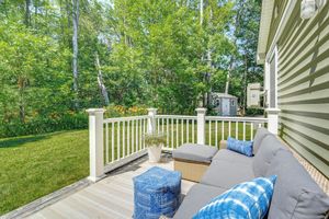 Alquiler Vacacional - Near Portland trails: Walkable Apartment w/ Deck