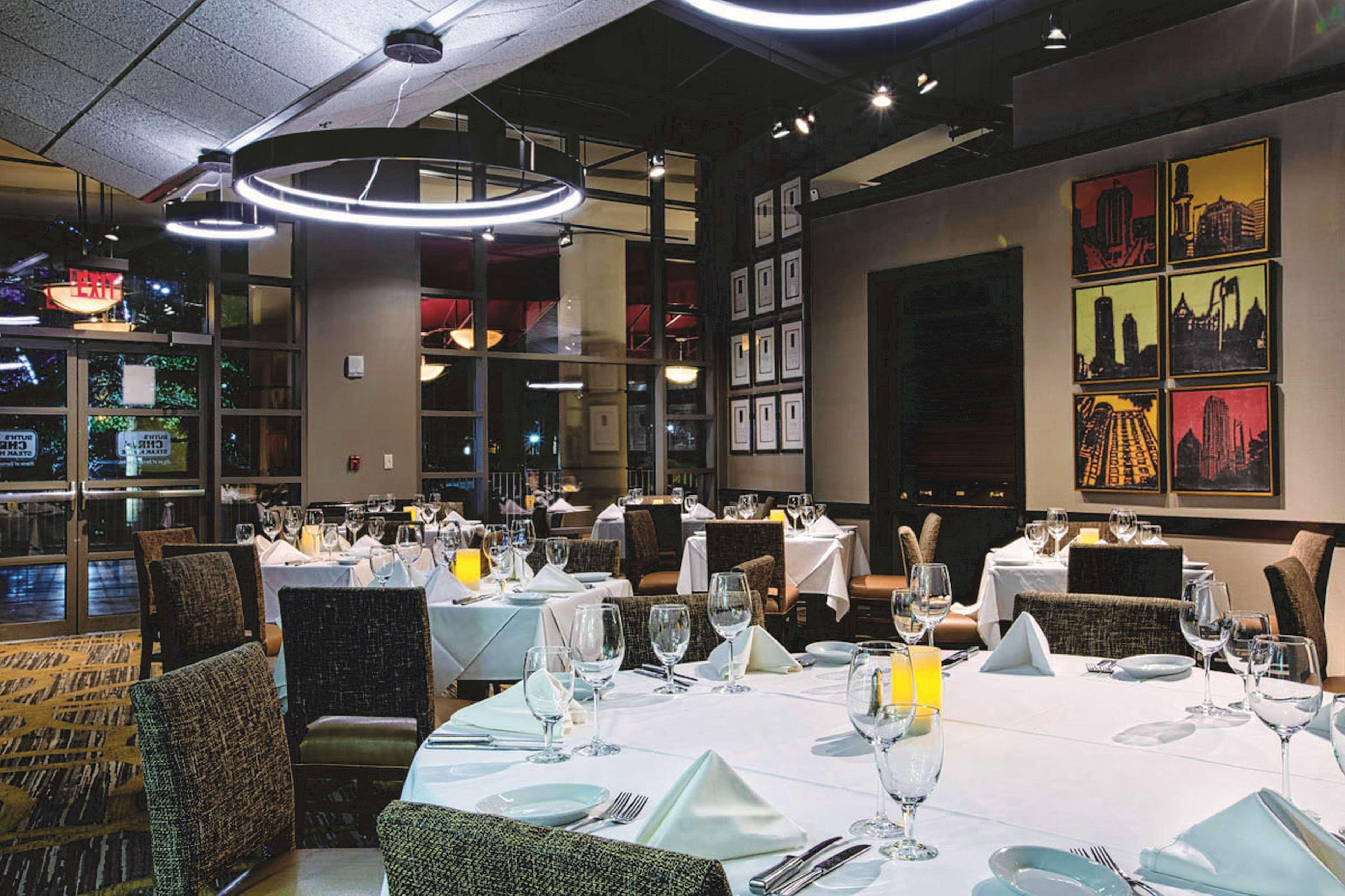 Restaurant Embassy Suites by Hilton Atlanta at Centennial Olympic Park