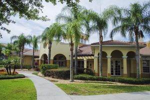 Alojamiento - Enjoy Peaceful Lake View! Newly Decorated in Vista Cay - 3br/2b #3408