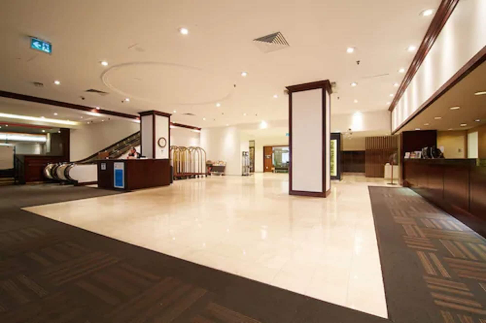 Vista Lobby 89 Chestnut Residence