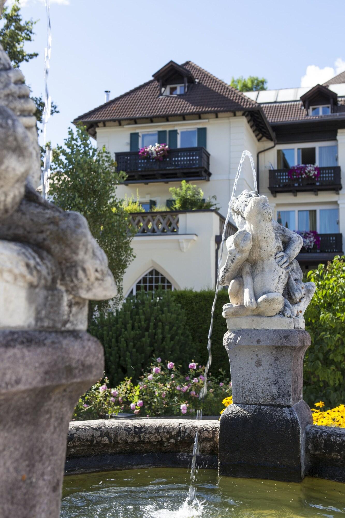 Vista Exterior Bemelmans Post Hotel