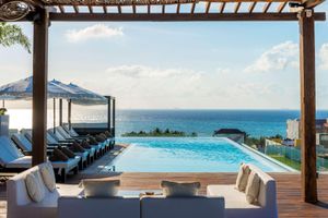 Alojamiento - The Fives Downtown Hotel - Curio Collection by Hilton