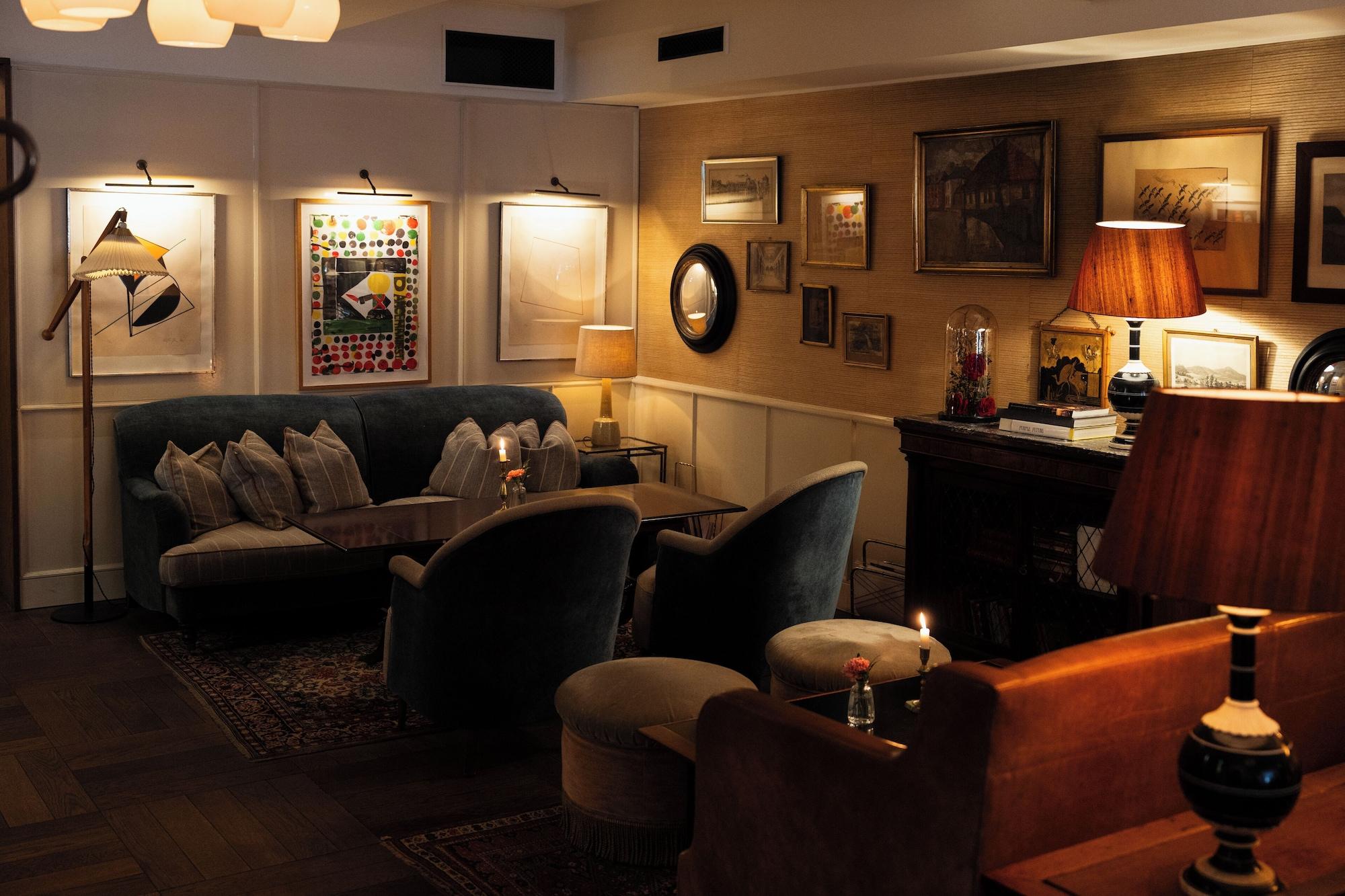 Vista Lobby Hotel Sanders